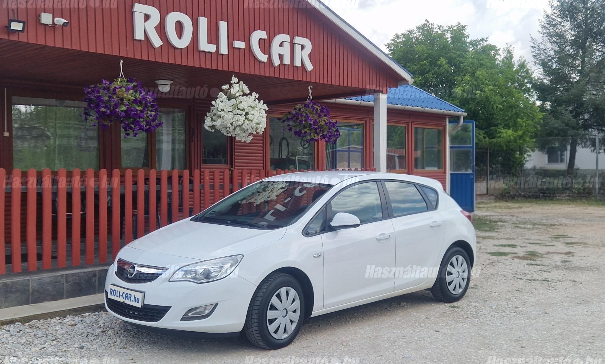 OPEL ASTRA J 2011/6 - 1