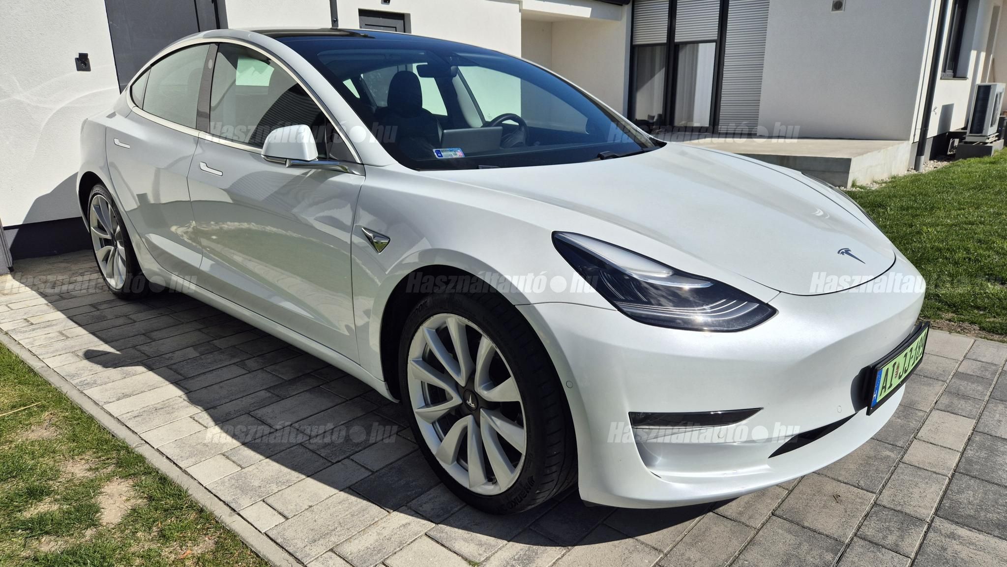 TESLA MODEL 3 2019/9 - 1