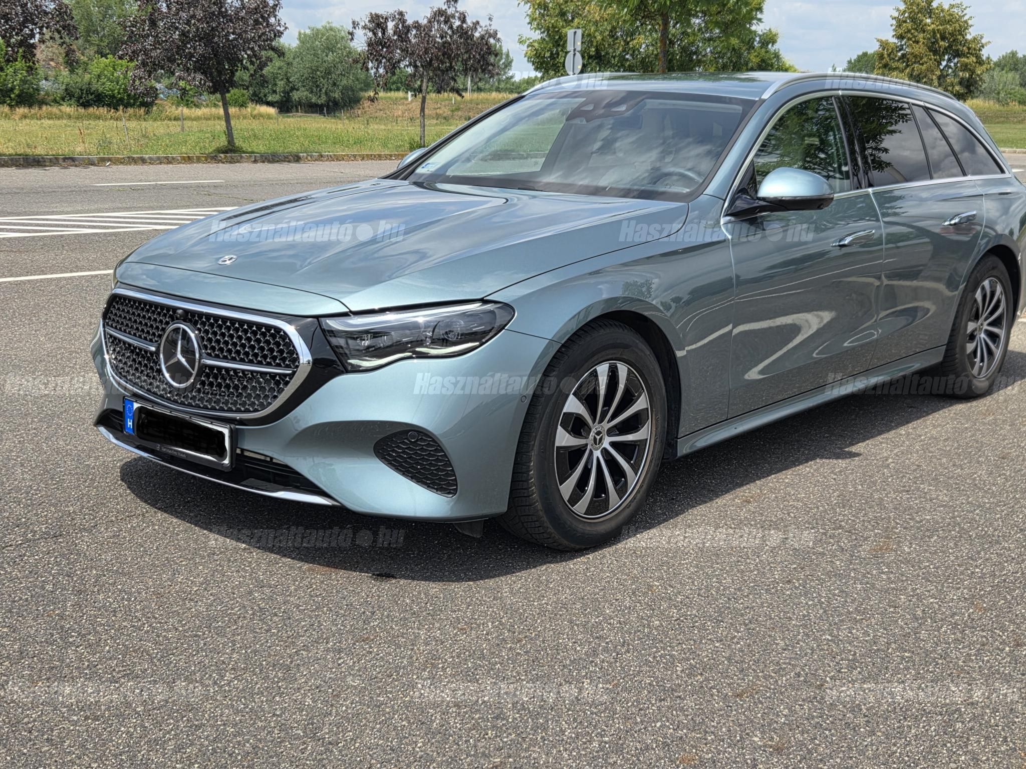 MERCEDES-BENZ E 200 2024 - 1