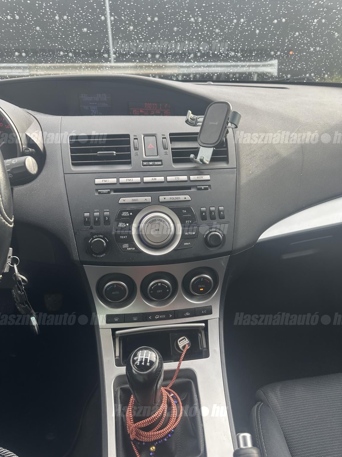 MAZDA 3 2011/10 - 1