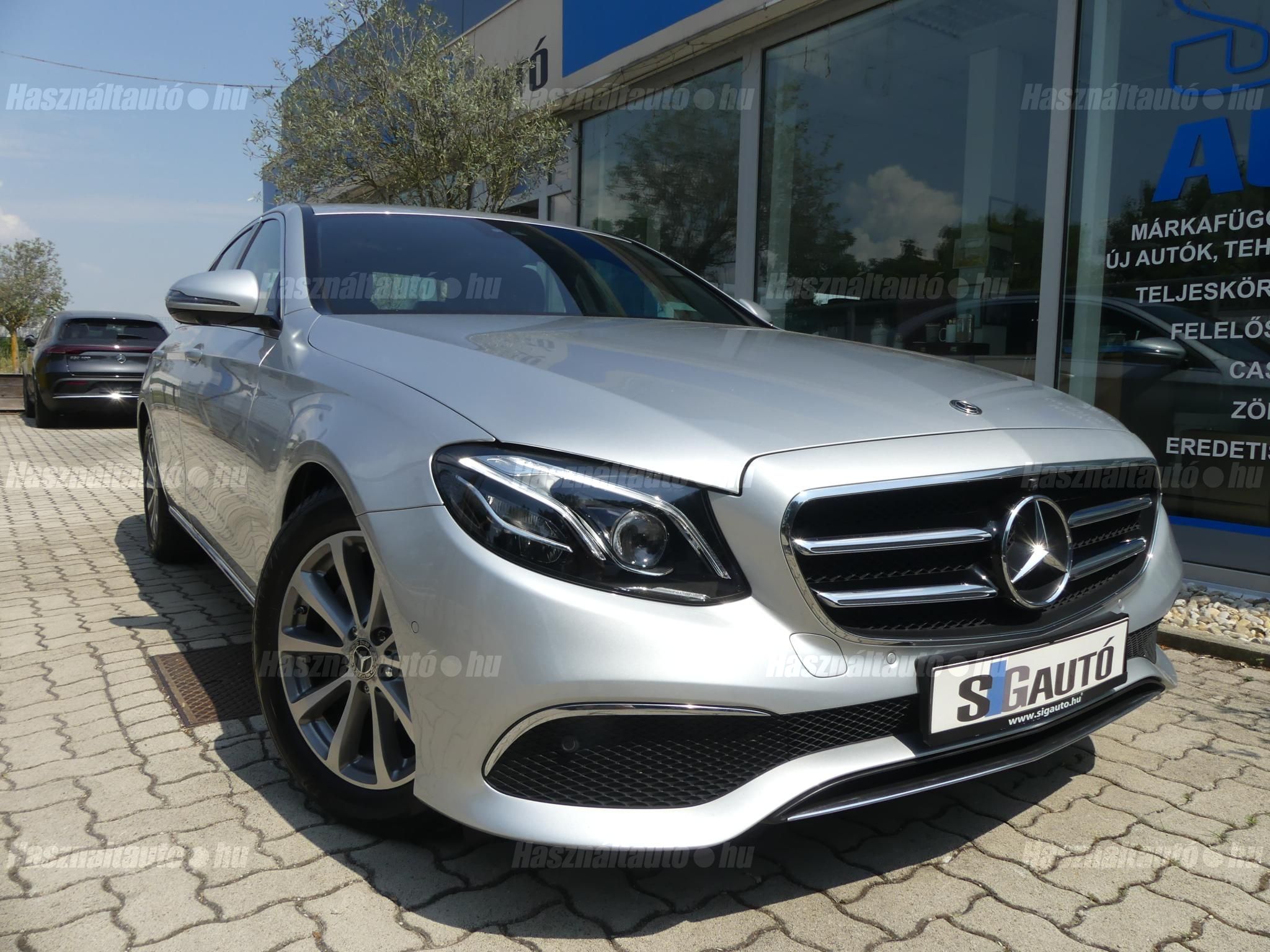 MERCEDES-BENZ E 200 2019/4 - 1