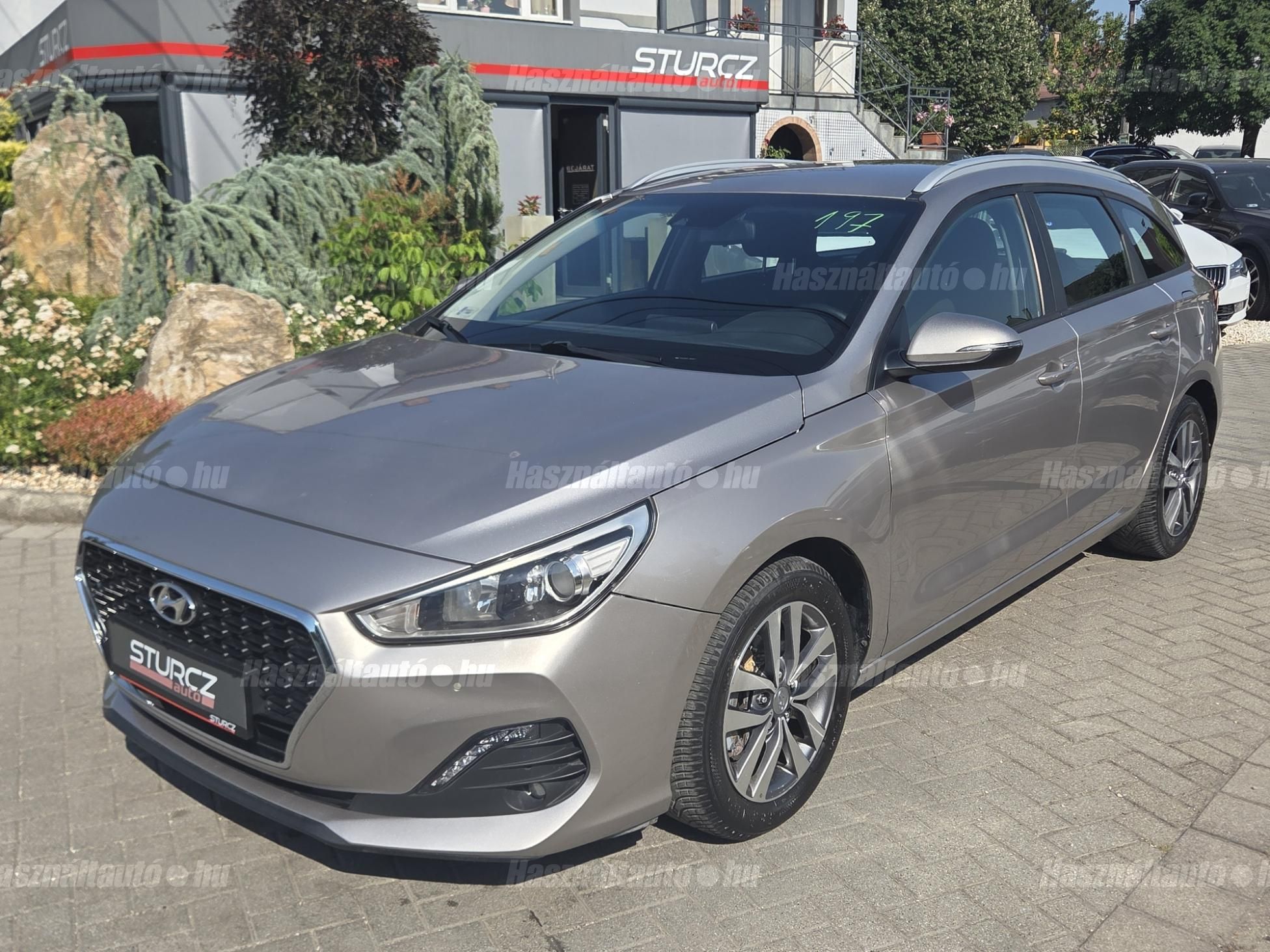 HYUNDAI I30 2019/8 - 1