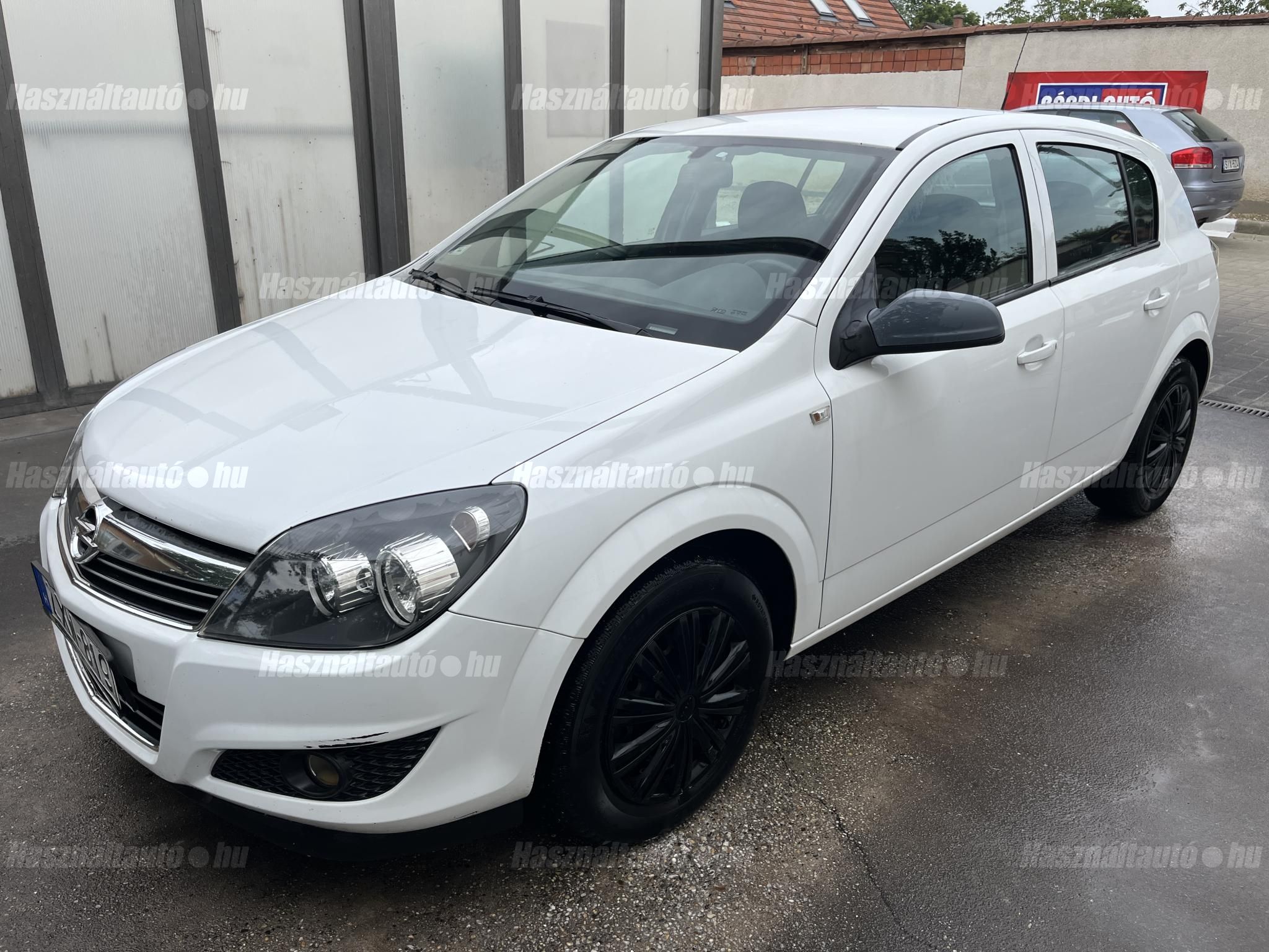 OPEL ASTRA H 2011/8 - 1