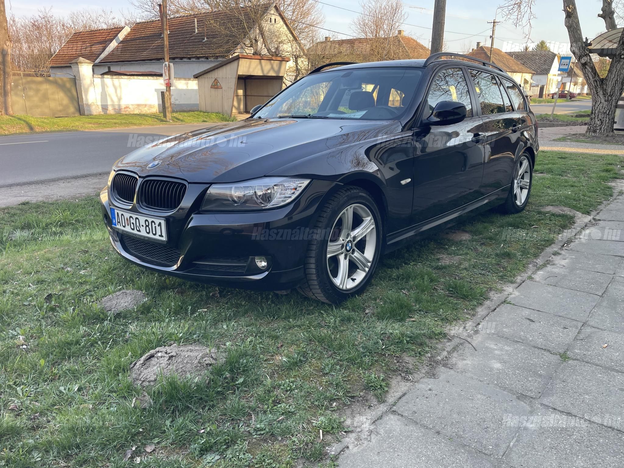 BMW 318 2009/8 - 1