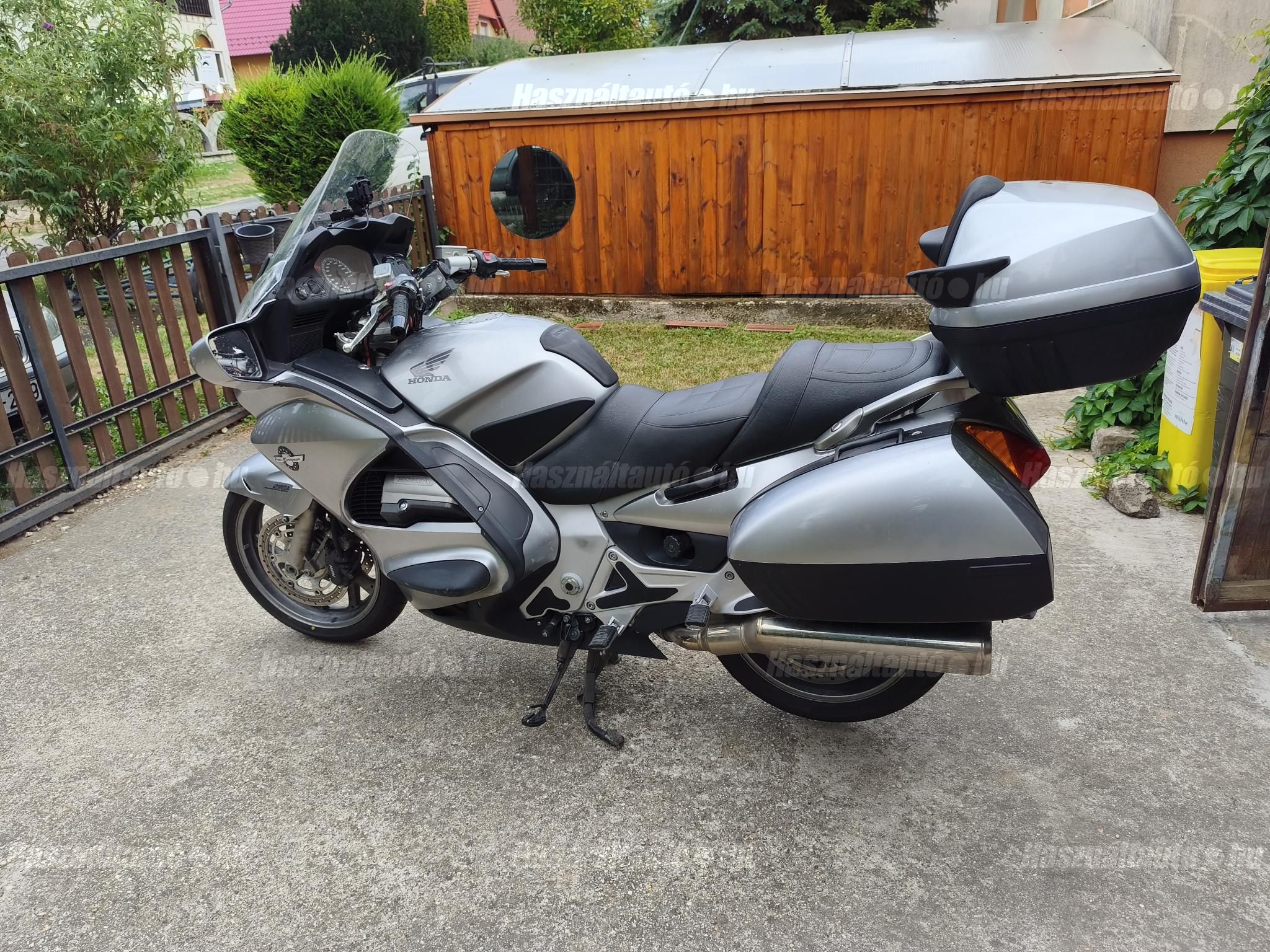 HONDA ST 1300 PAN EUROPEAN 2011 - 1