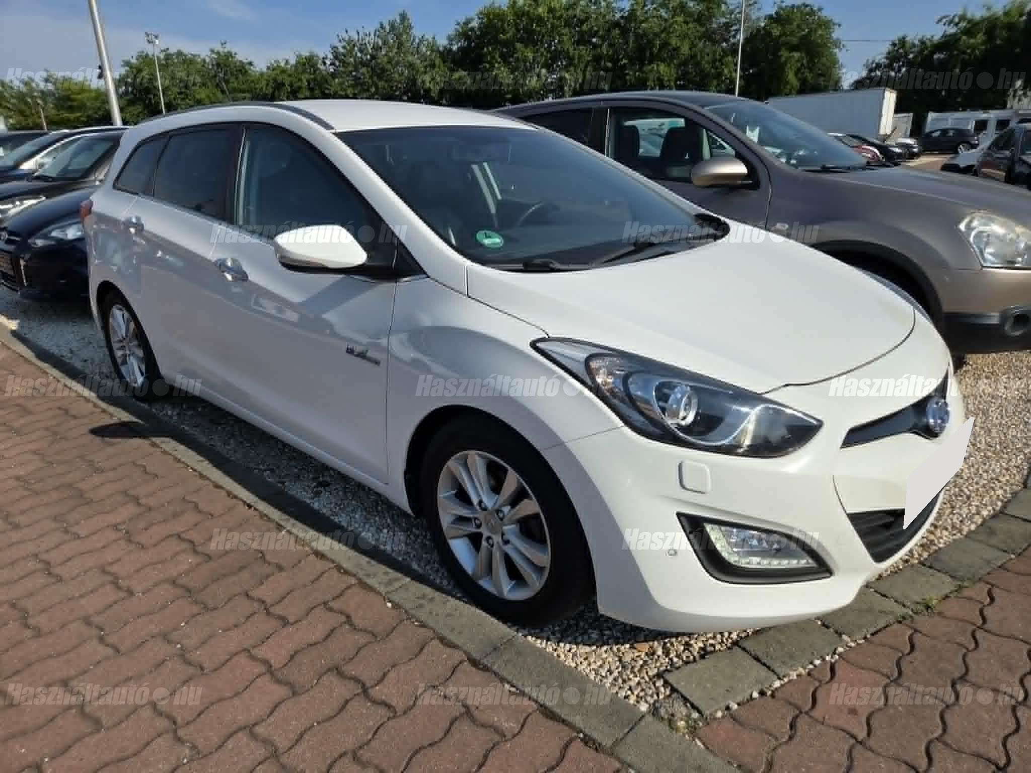 HYUNDAI I30 2013/4 - 1