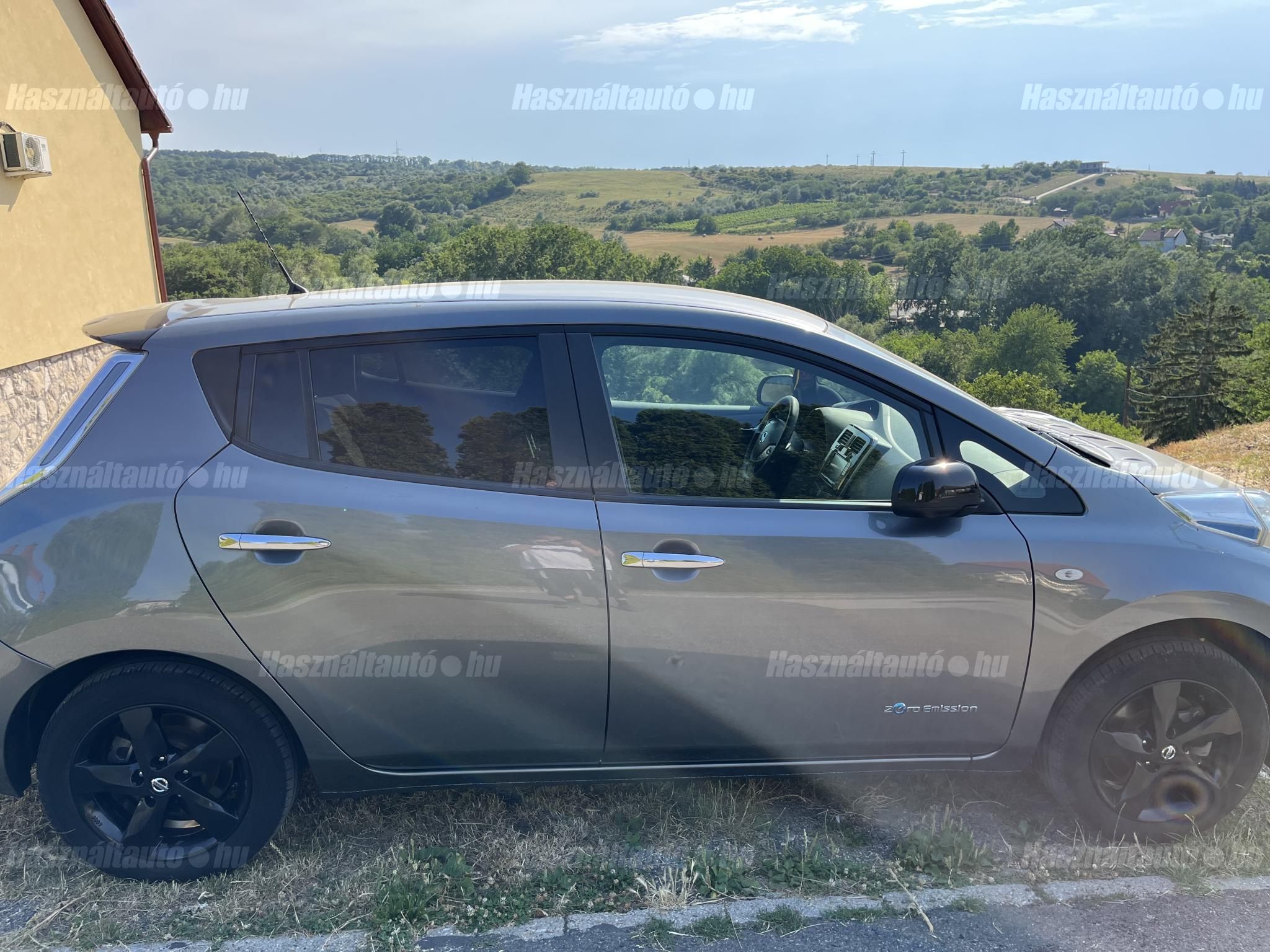 NISSAN LEAF 2017 - 1