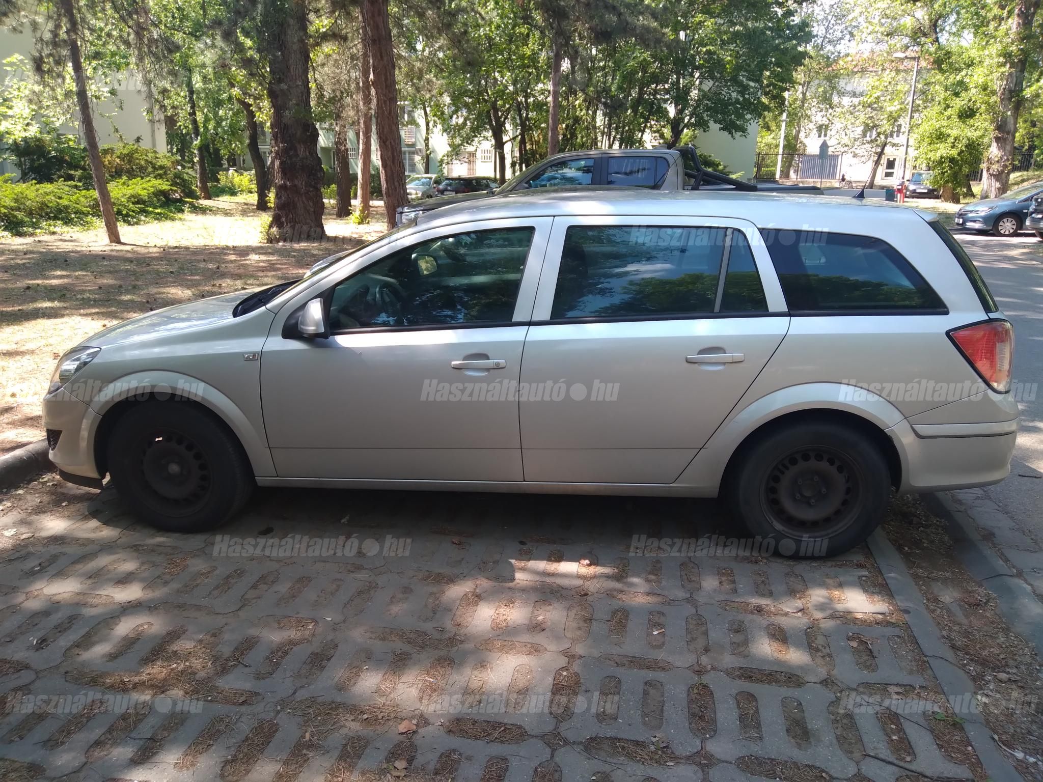 OPEL ASTRA H 2012/9 - 1
