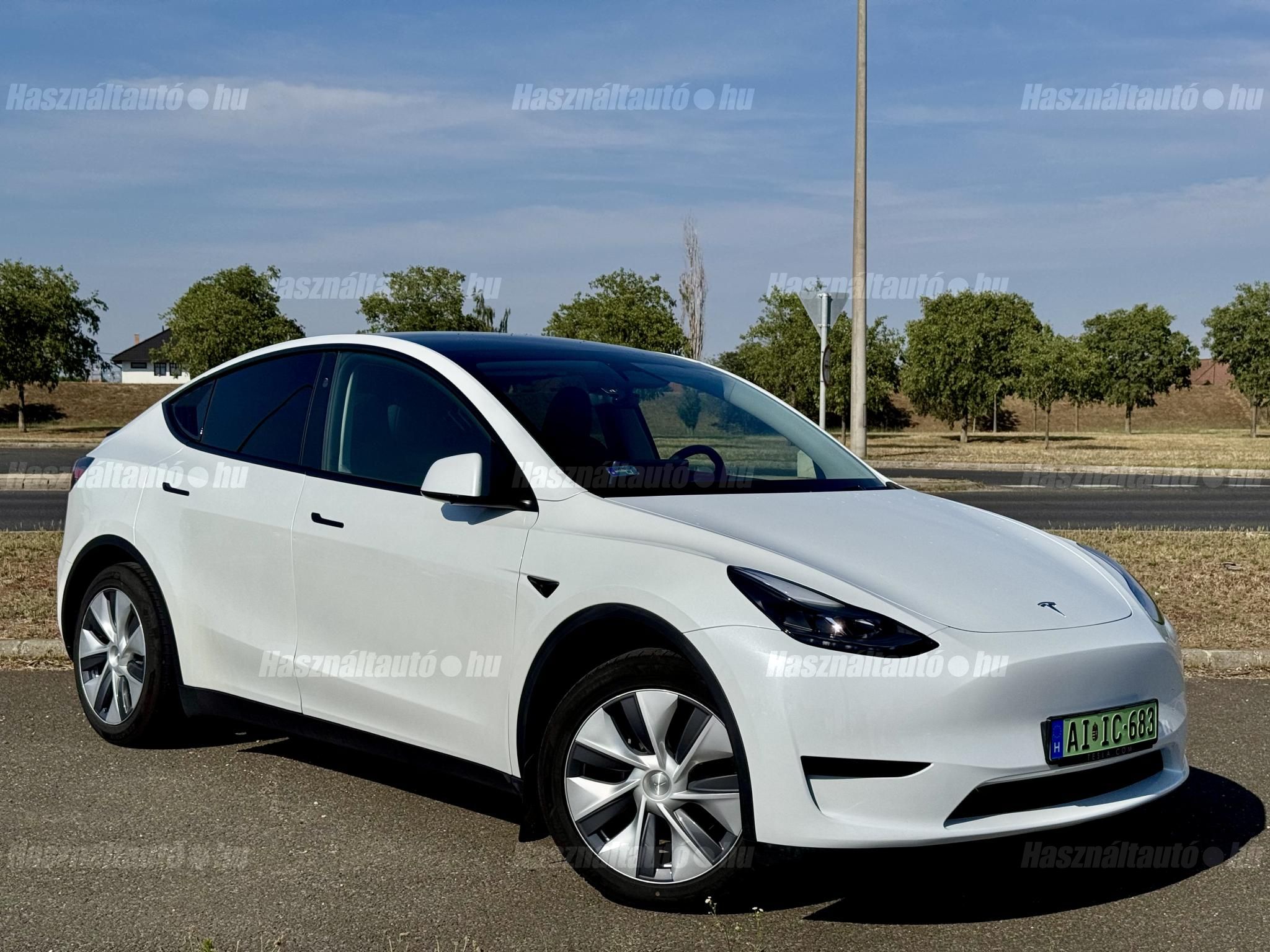 TESLA MODEL Y 2024/12 - 1
