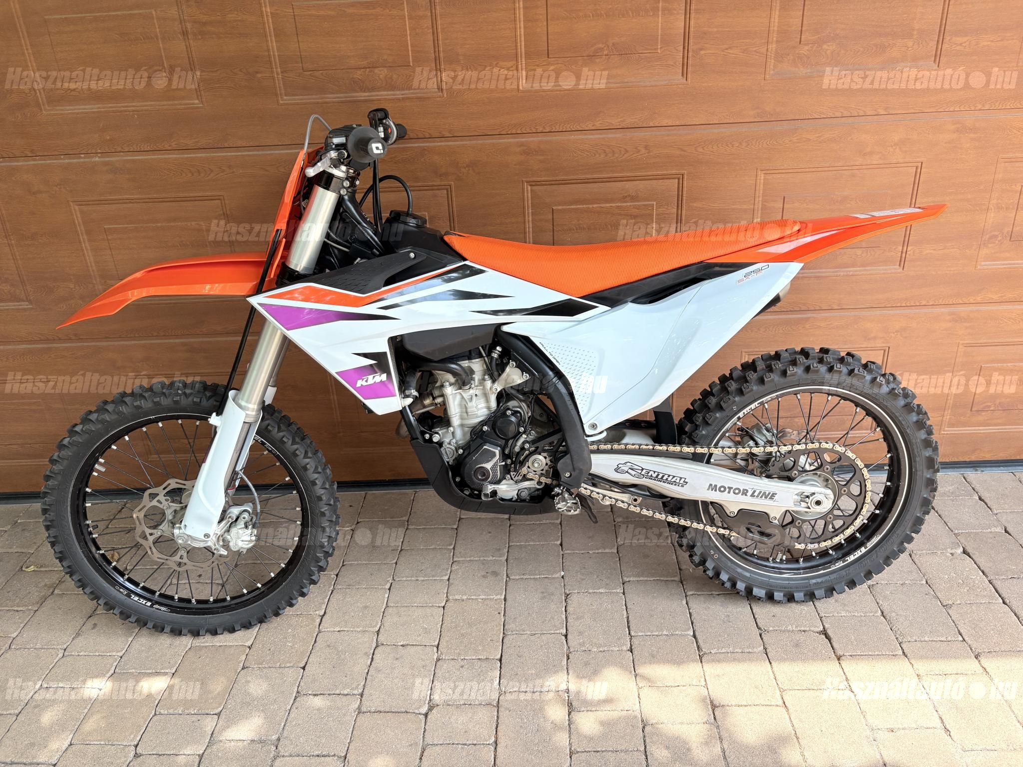 KTM 250 SX-F 2024/11 - 1
