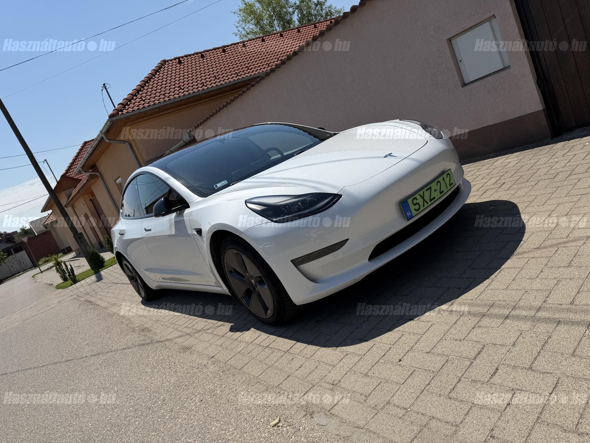 TESLA MODEL 3 2021/3 - 1
