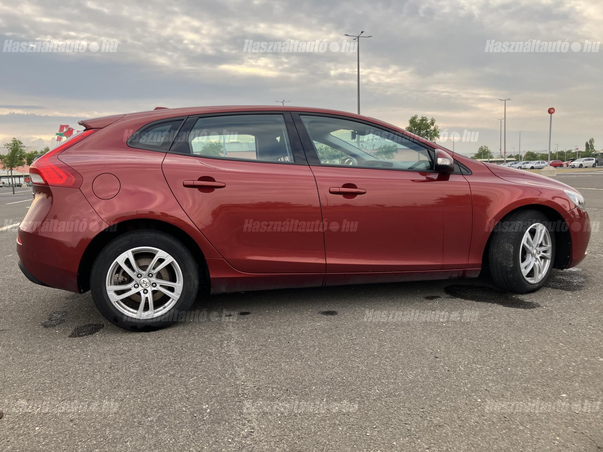 VOLVO V40 2015/2 - 1