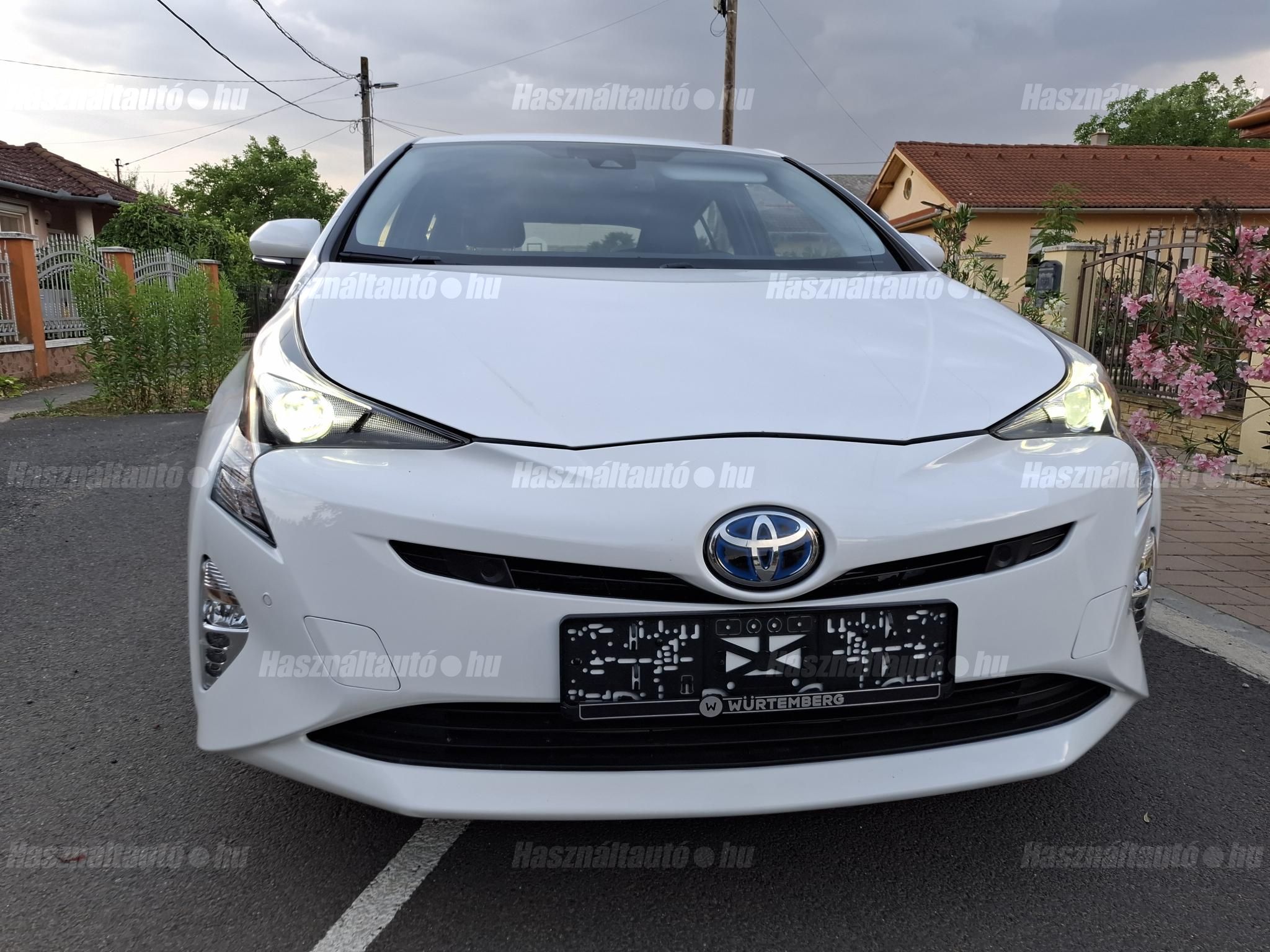 TOYOTA PRIUS 2016/6 - 1