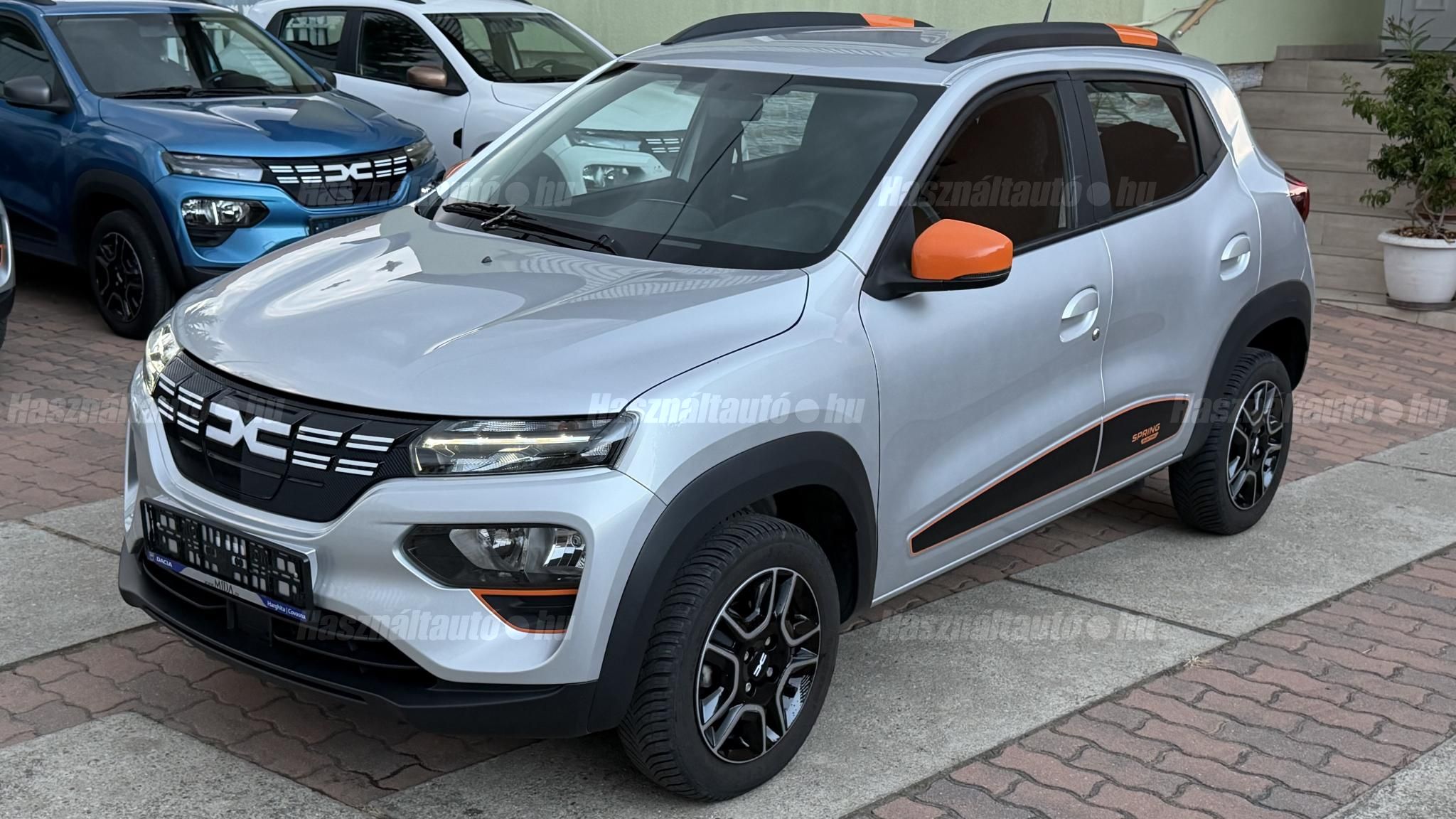 DACIA SPRING 2023/9 - 1