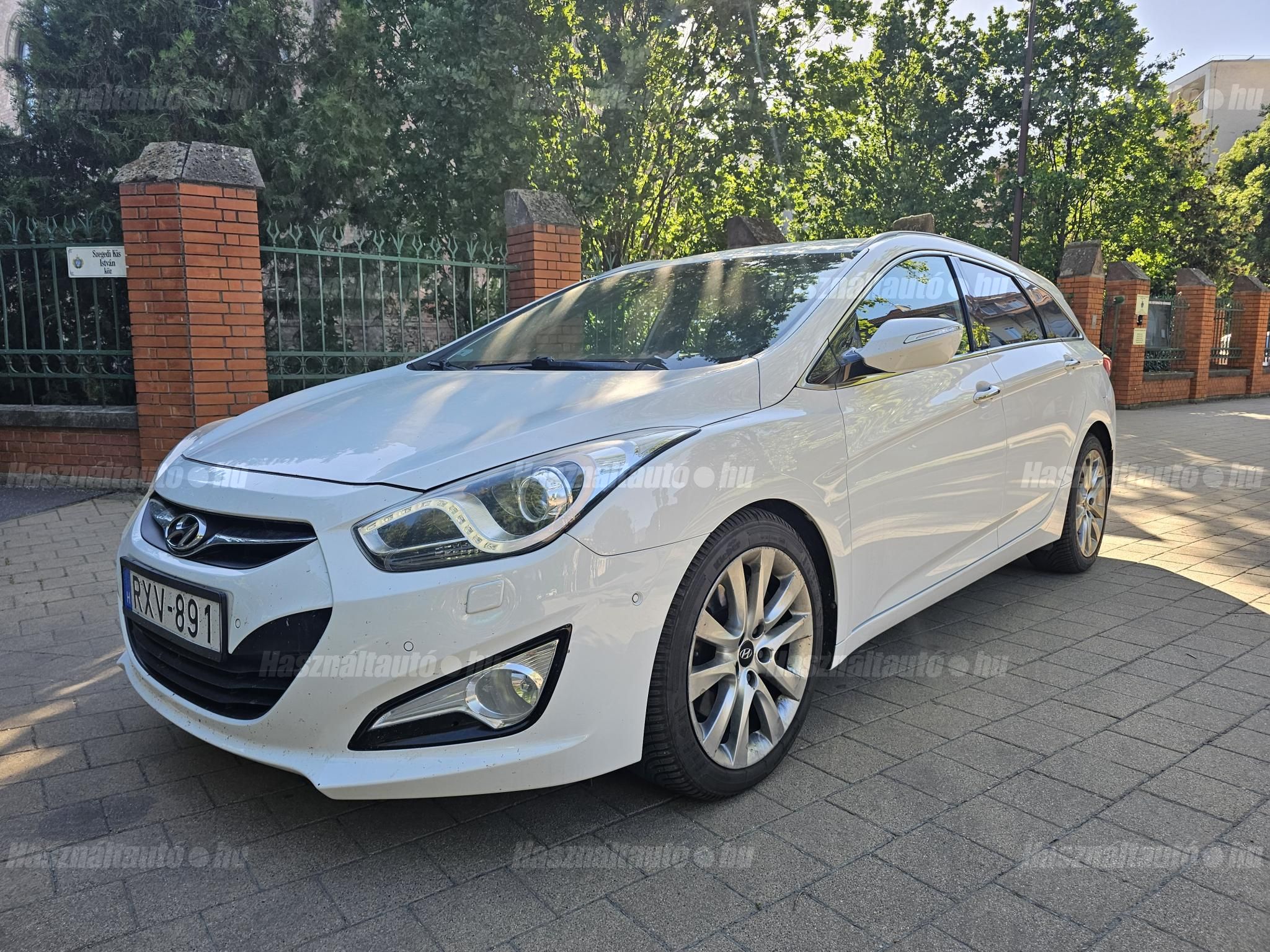 HYUNDAI I40 2013/6 - 1
