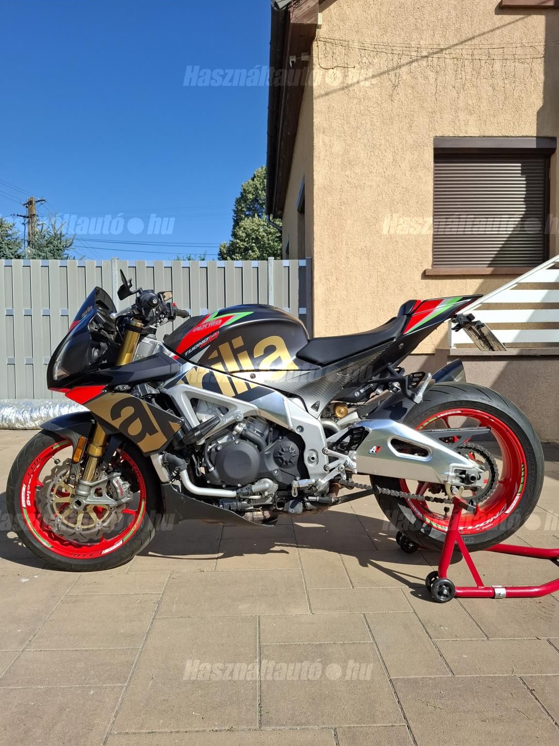 APRILIA TUONO V4 2021/12 - 1