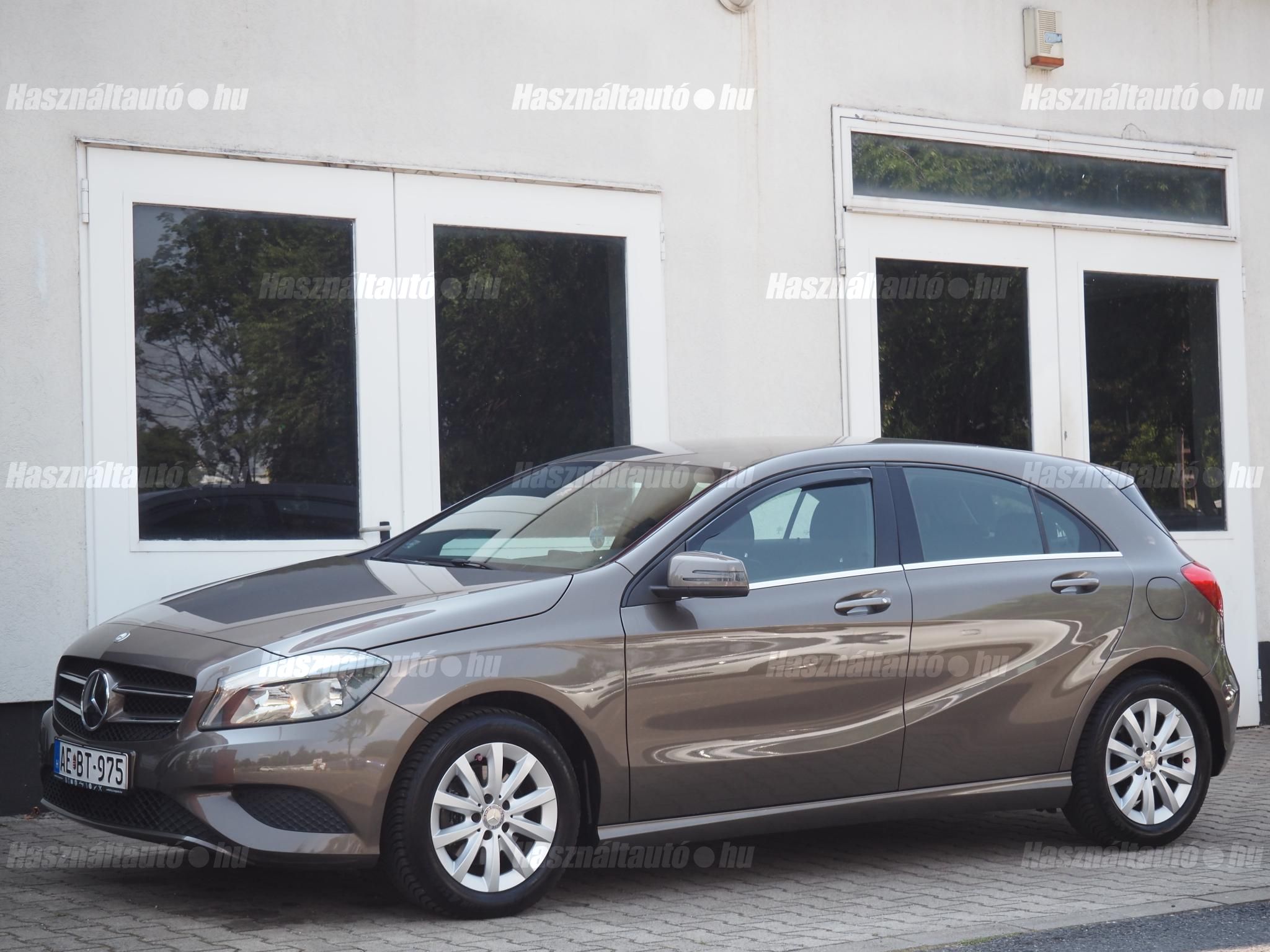 MERCEDES-BENZ A 180 2014/5 - 1