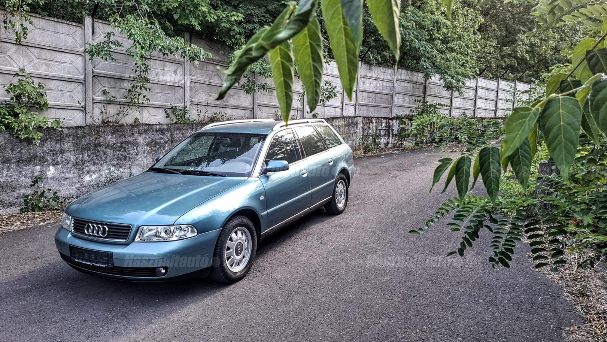 AUDI A4 2000/12 - 1
