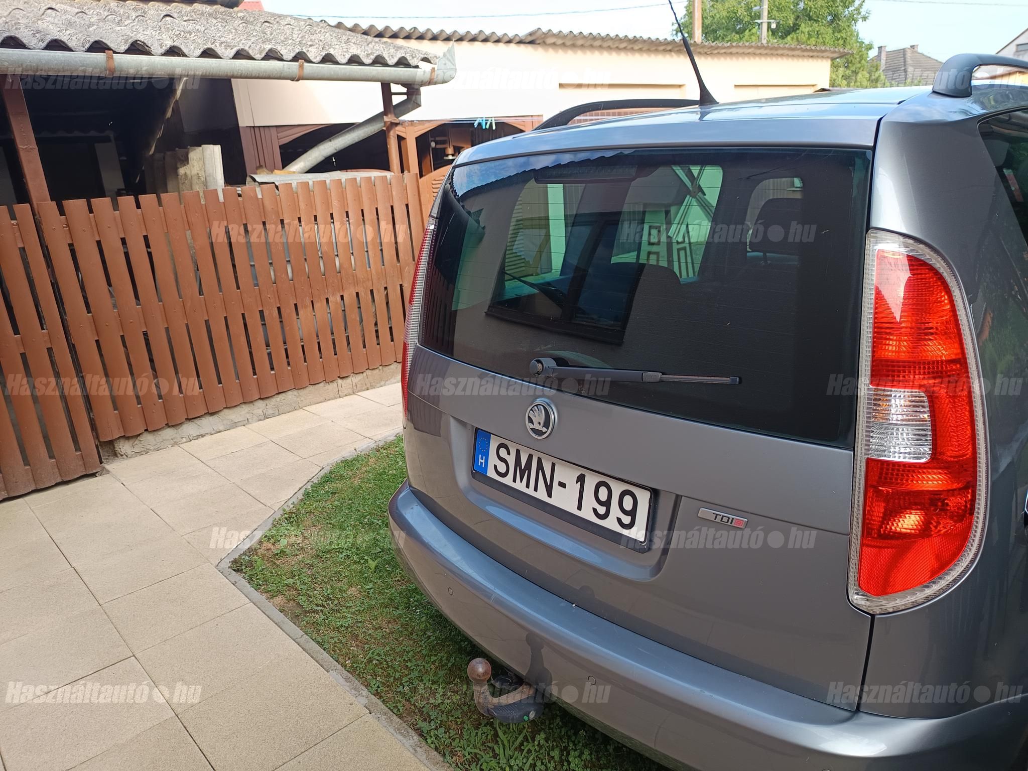 SKODA ROOMSTER 2011 - 1