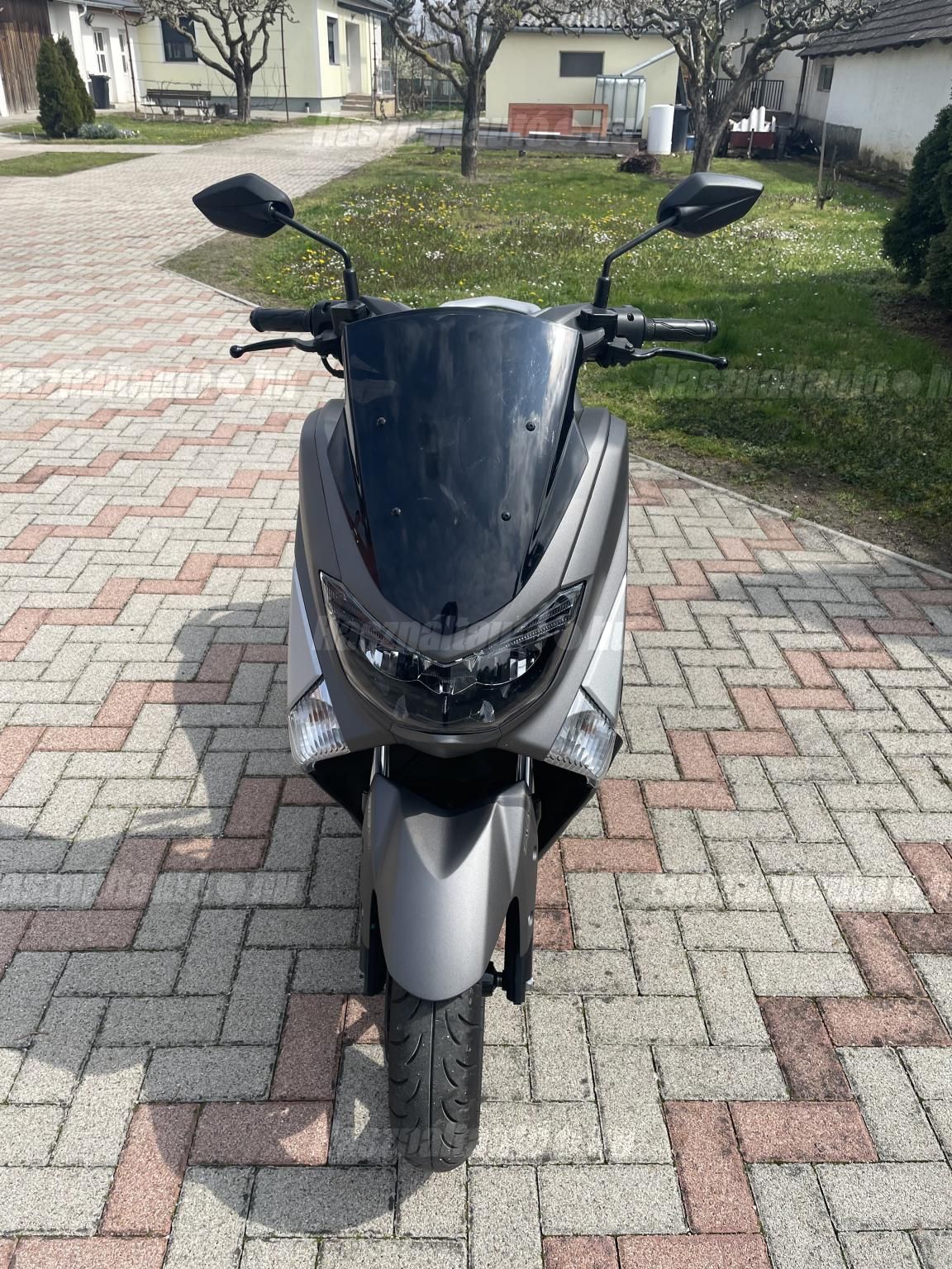 YAMAHA NMAX 2018/7 - 1