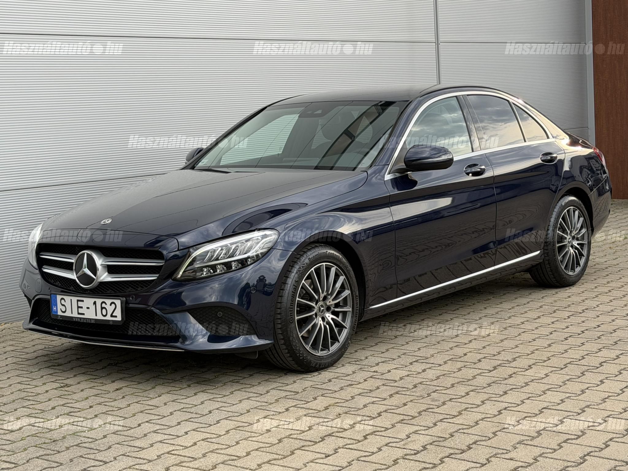 MERCEDES-BENZ C 180 2021 - 1