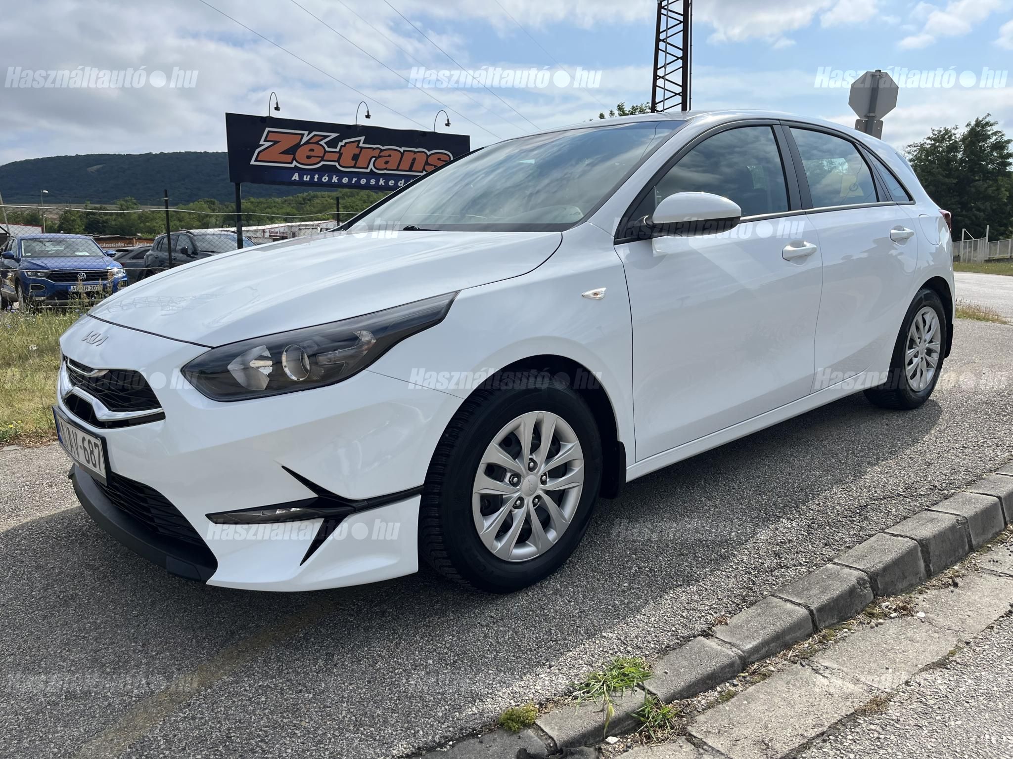 KIA CEE'D 2022/7 - 1
