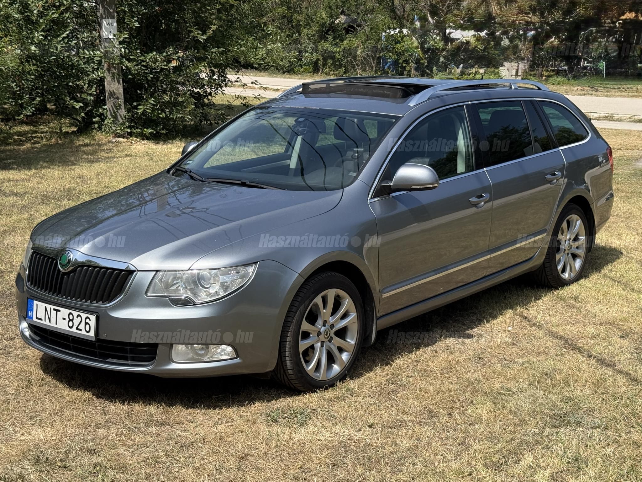 SKODA SUPERB 2010/10 - 1