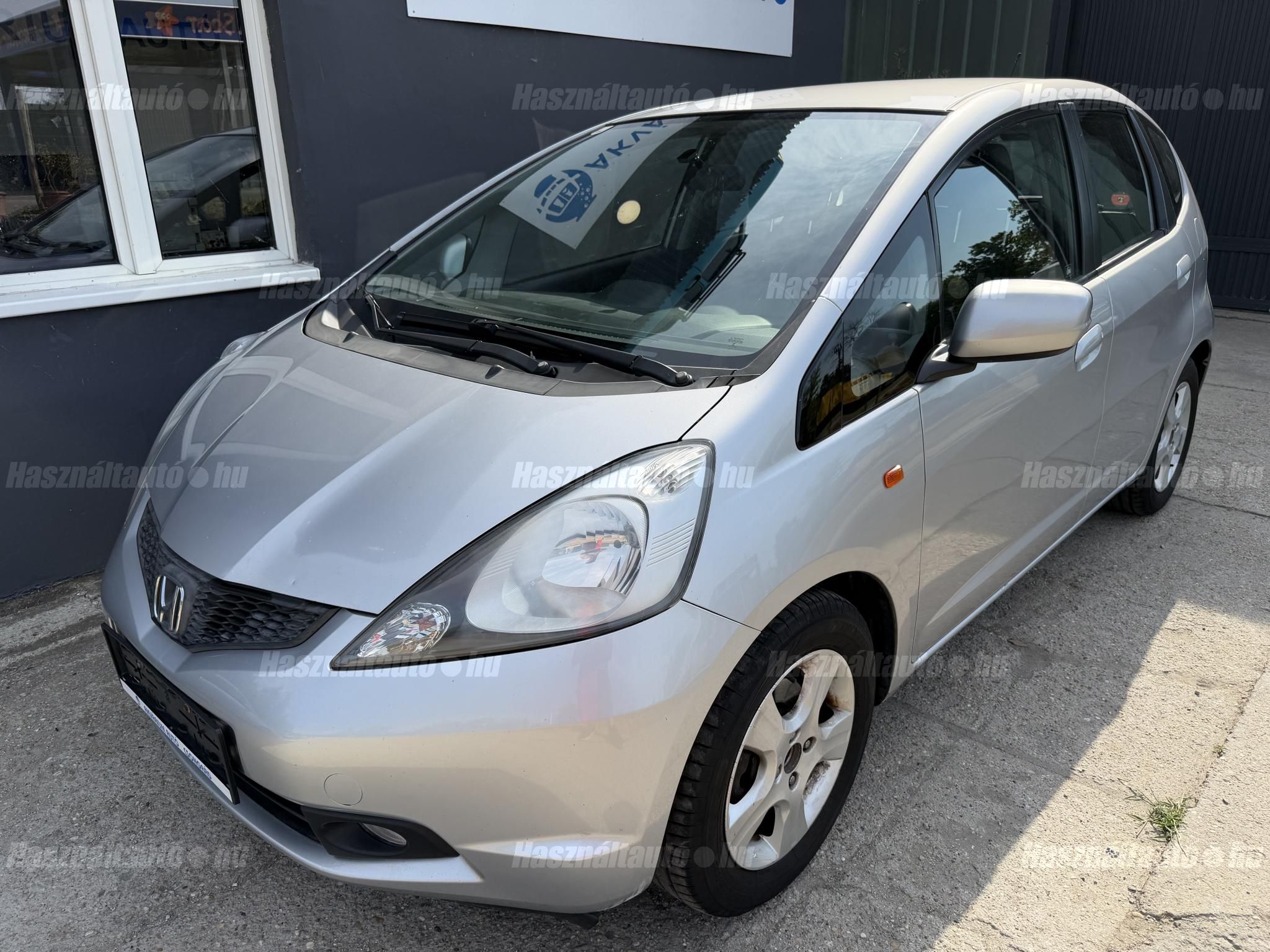 HONDA JAZZ 2010/4 - 1