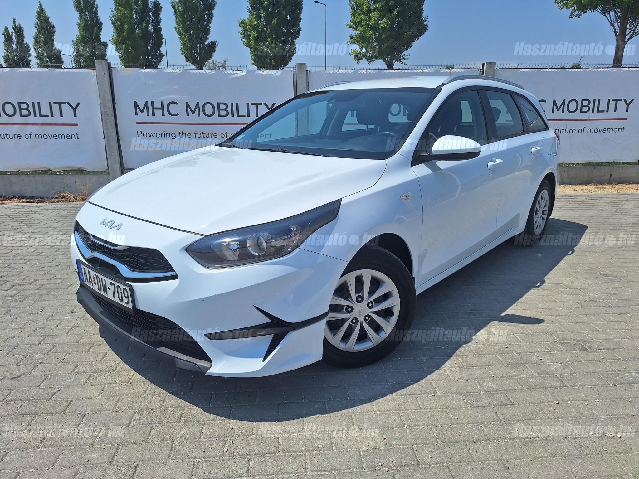 KIA CEE'D 2022/8 - 1
