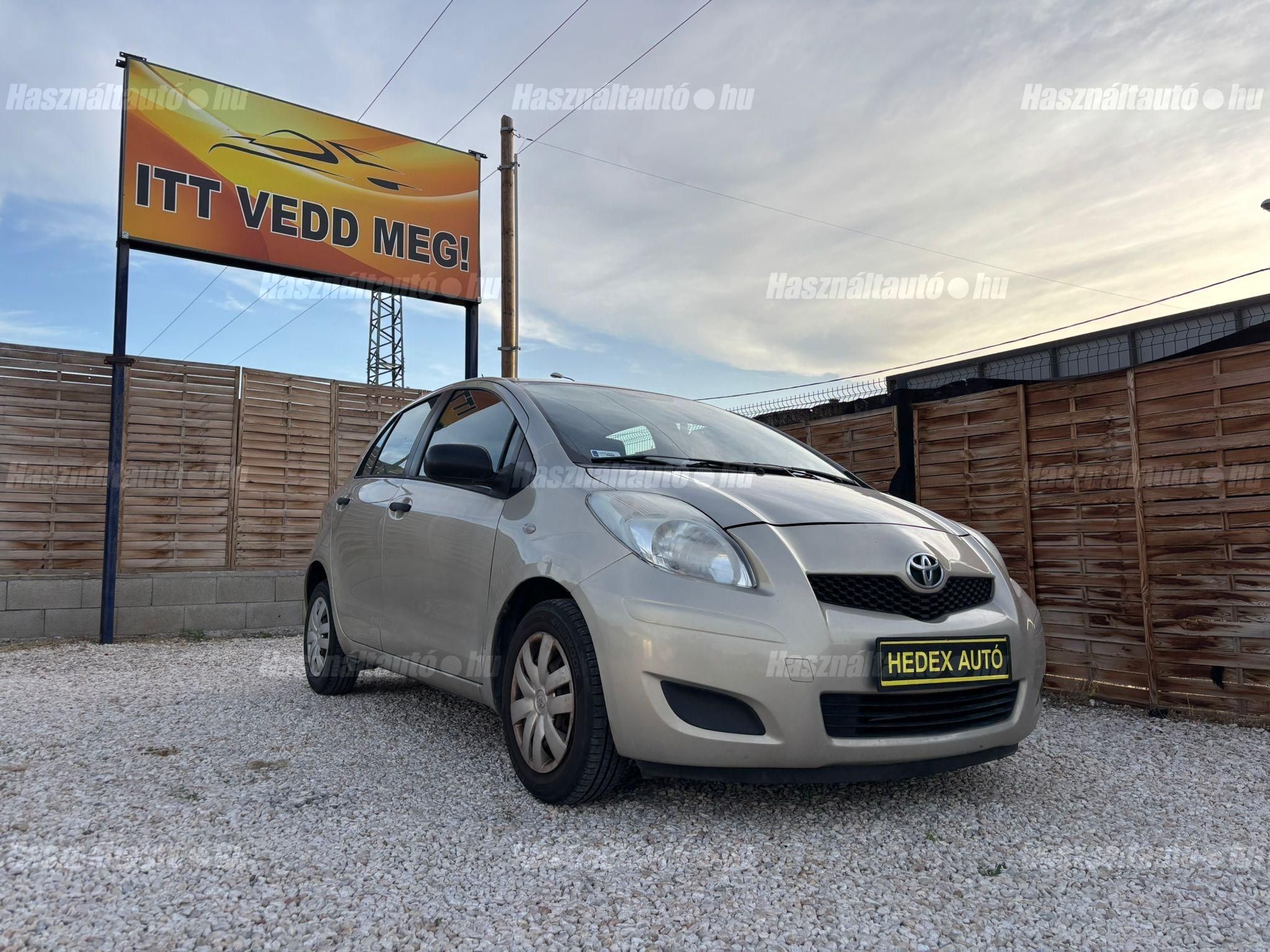 TOYOTA YARIS 2010/8 - 1