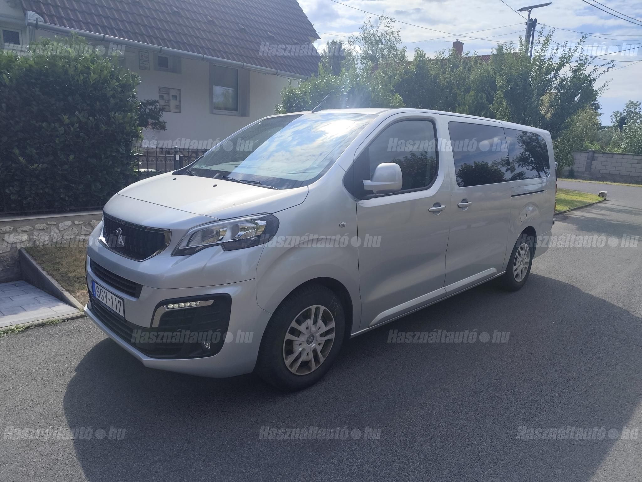 PEUGEOT TRAVELLER 2020/8 - 1
