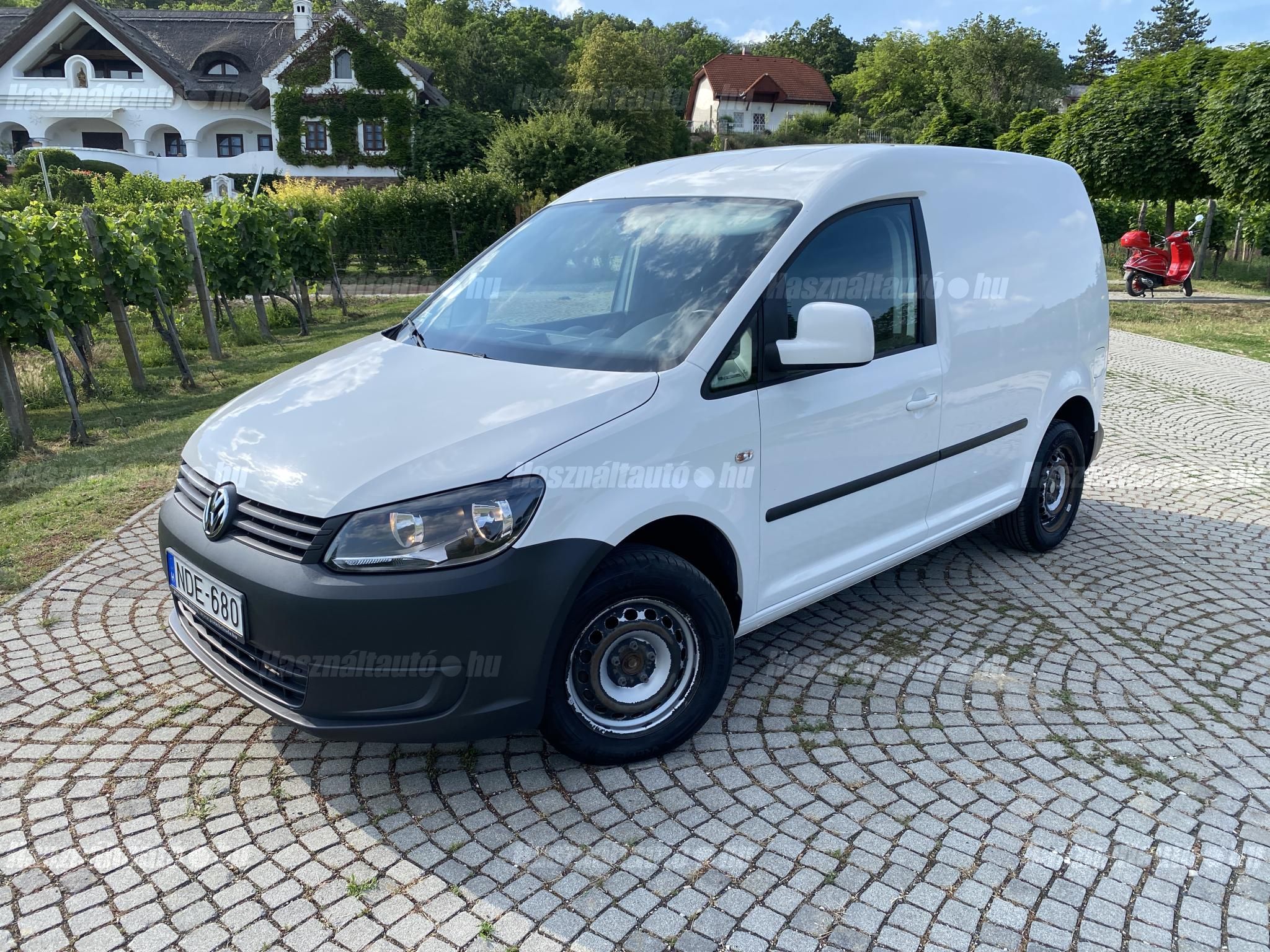 VOLKSWAGEN CADDY 2014 - 1