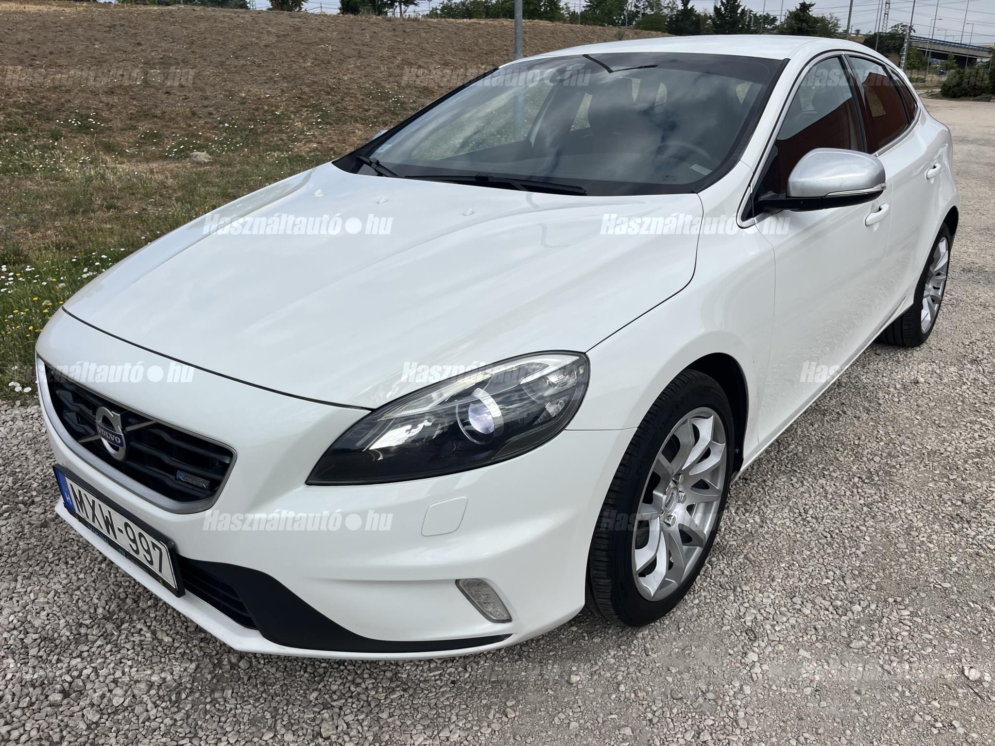 VOLVO V40 2014/11 - 1