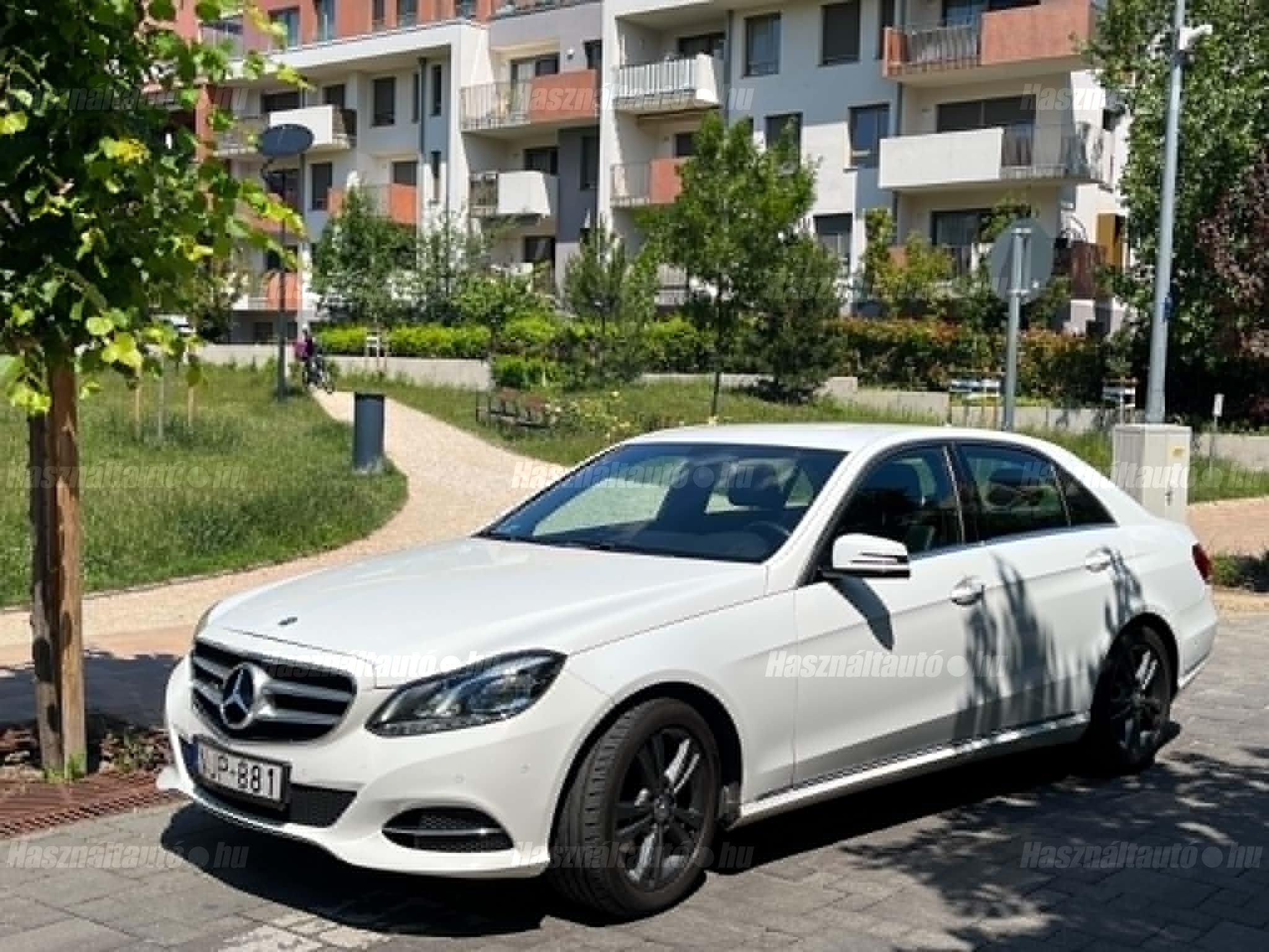 MERCEDES-BENZ E 200 2014/7 - 1