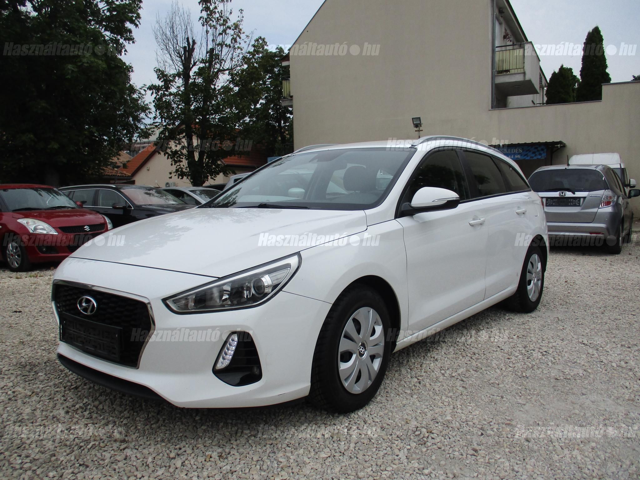 HYUNDAI I30 2017/10 - 1