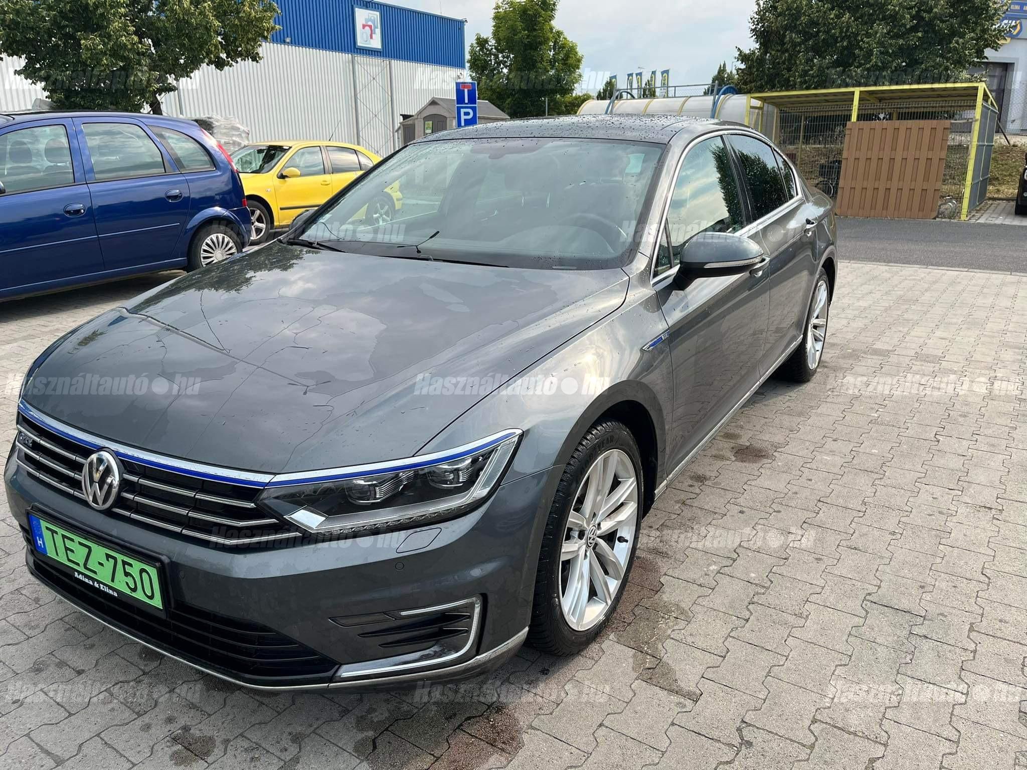VOLKSWAGEN PASSAT 2016/12 - 1