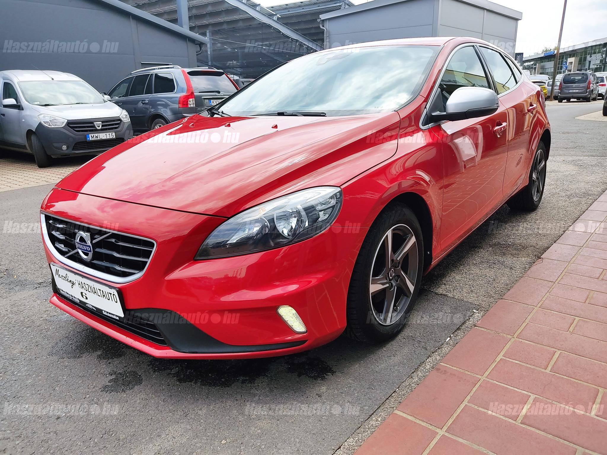 VOLVO V40 2016/2 - 1