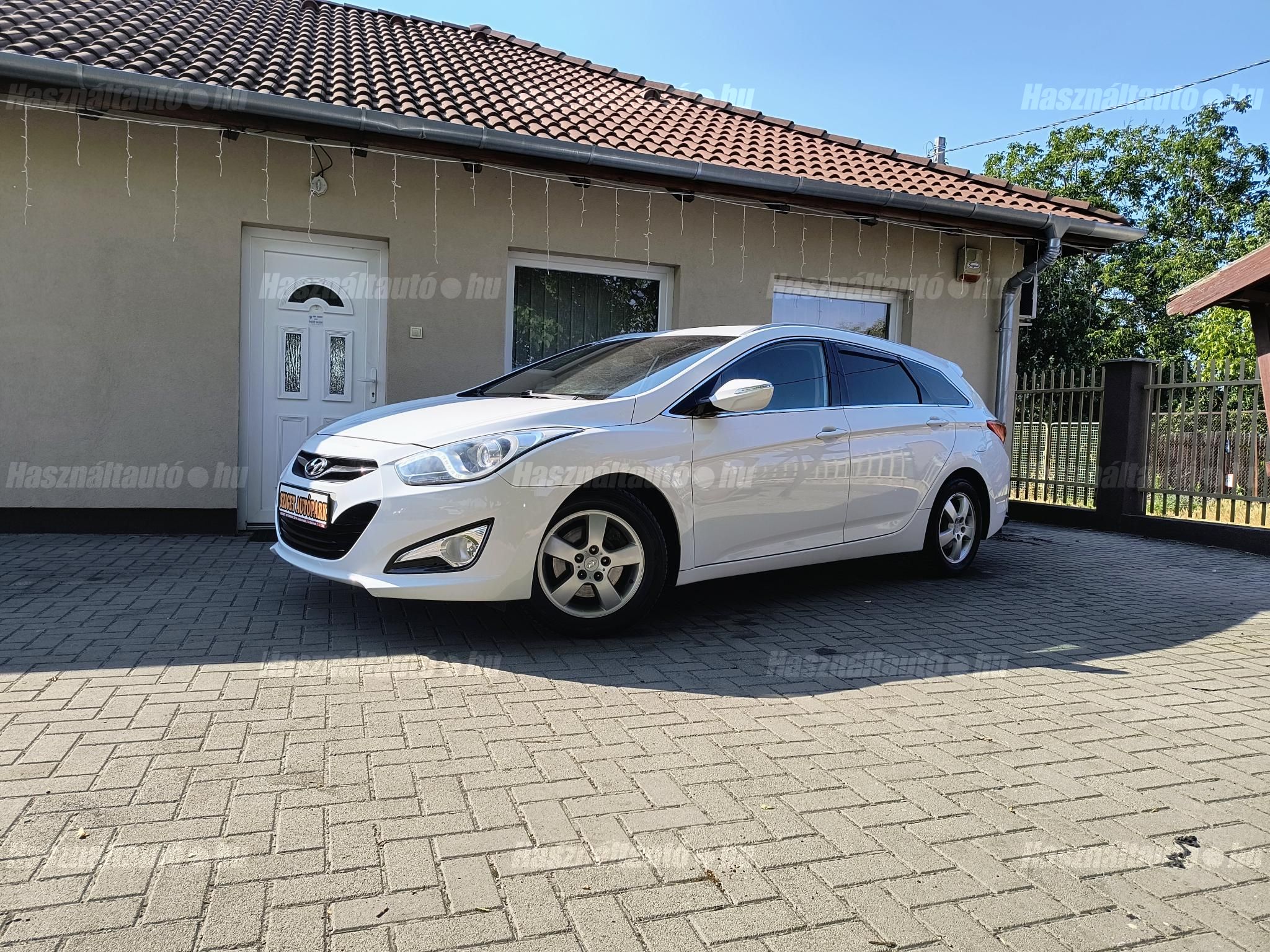 HYUNDAI I40 2013/1 - 1