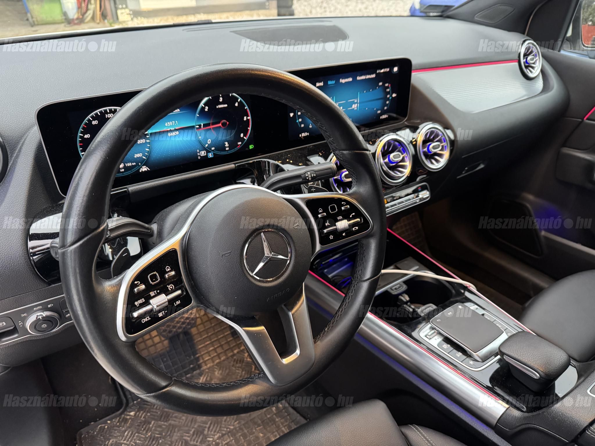 MERCEDES-BENZ B 180 2019/6 - 1