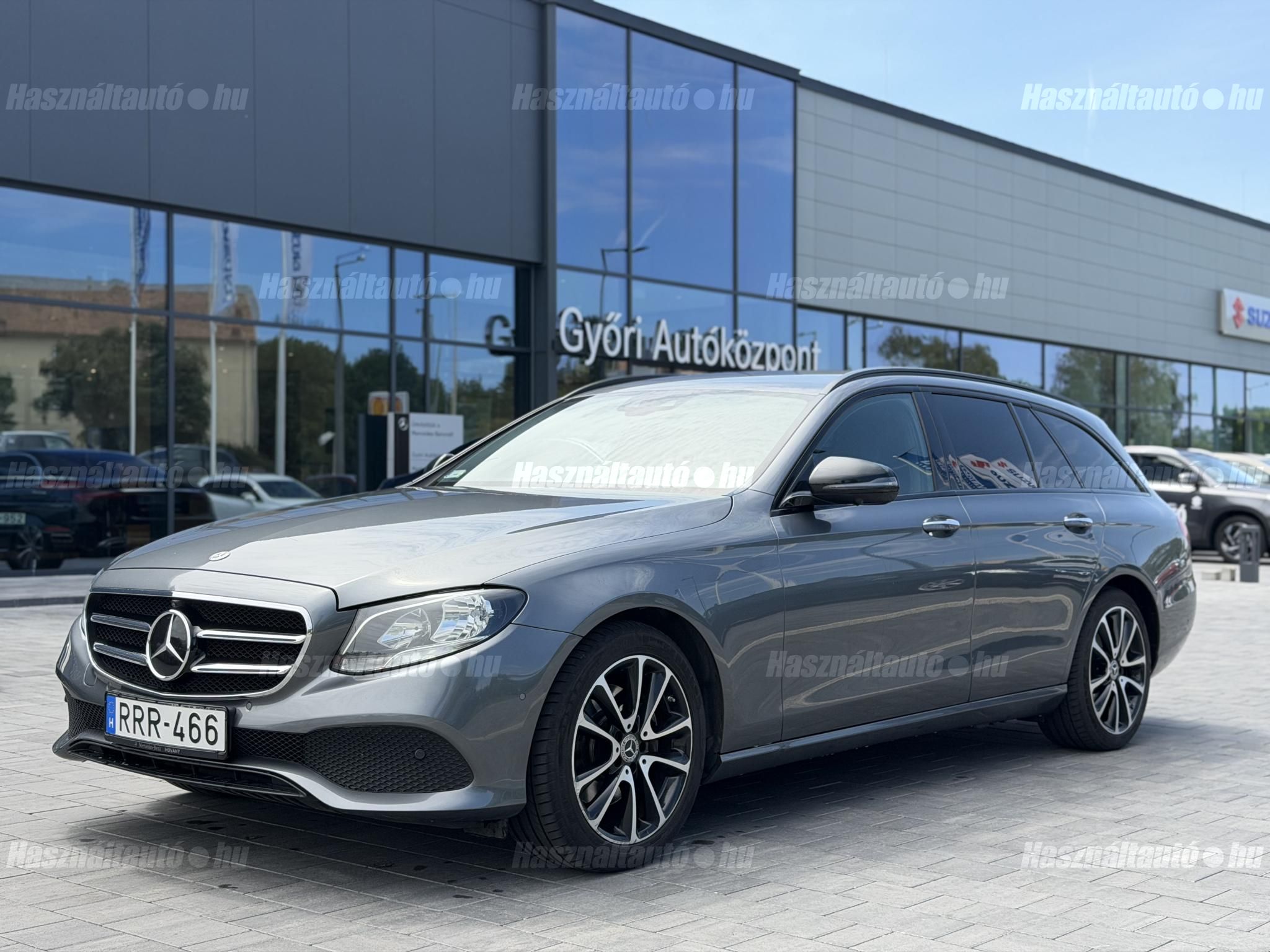 MERCEDES-BENZ E 200 2019/8 - 1
