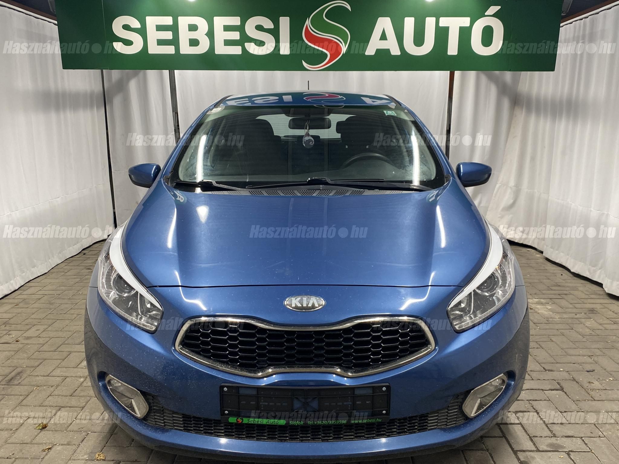 KIA CEE'D 2013/7 - 1