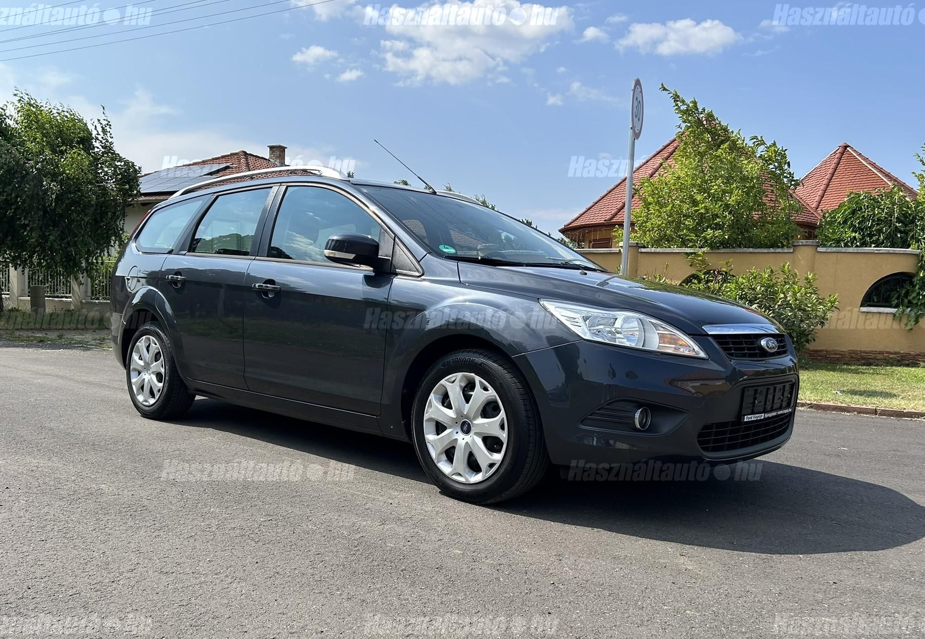FORD FOCUS 2010/5 - 1