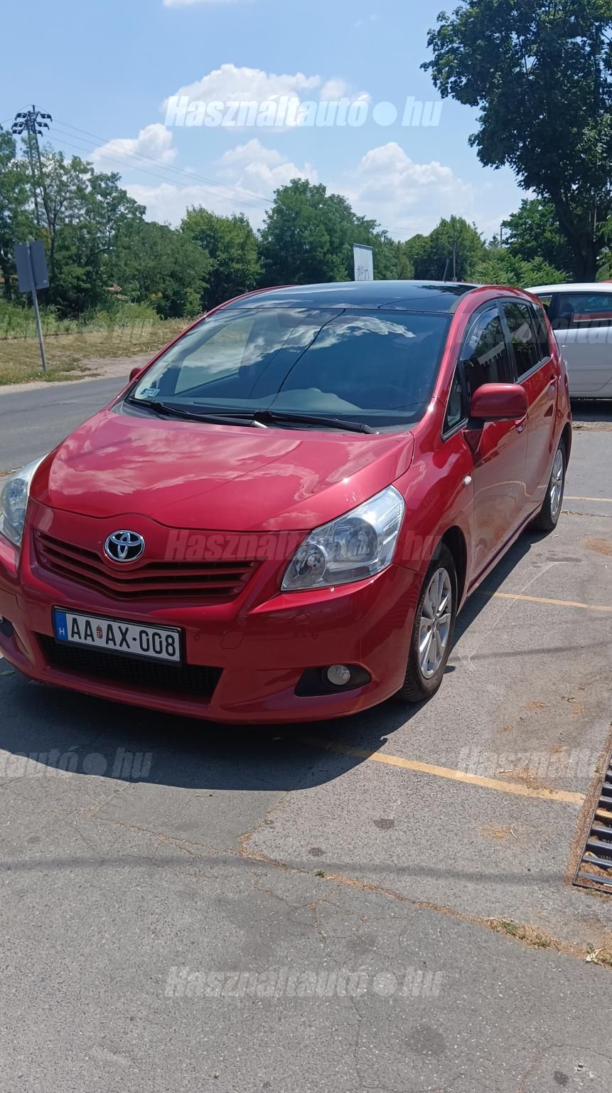 TOYOTA VERSO 2011/4 - 1