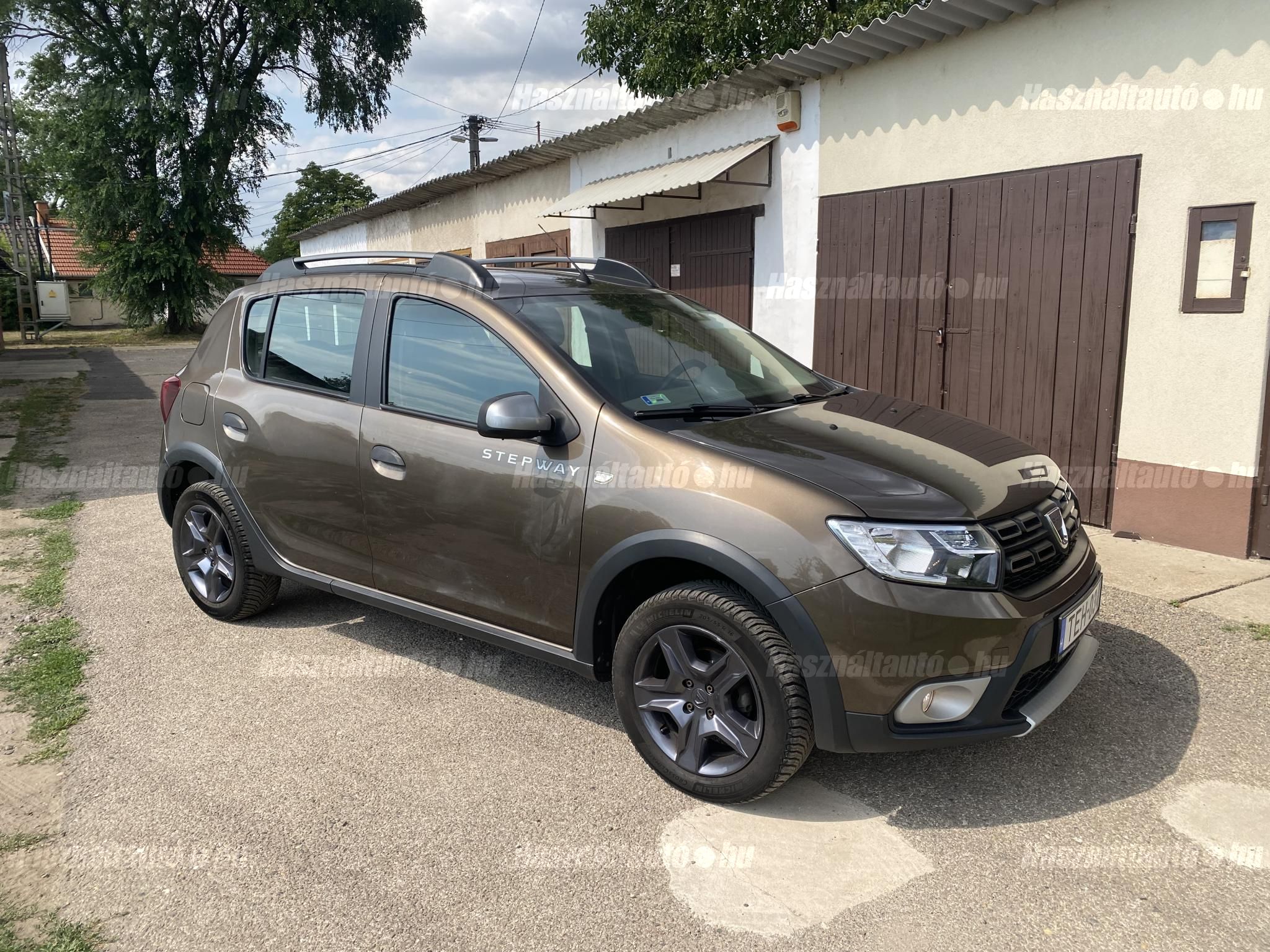 DACIA SANDERO 2017/6 - 1