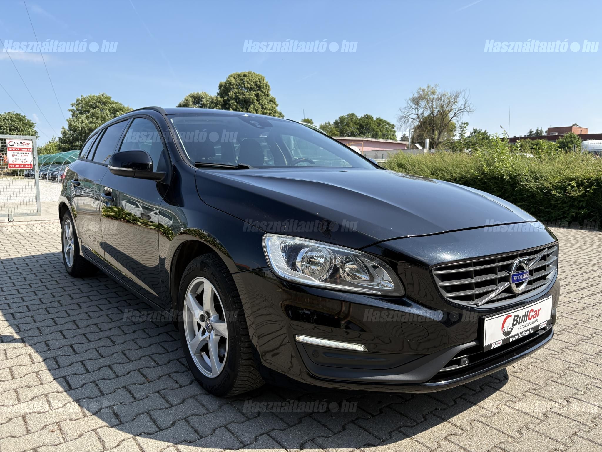 VOLVO V60 2017/1 - 1