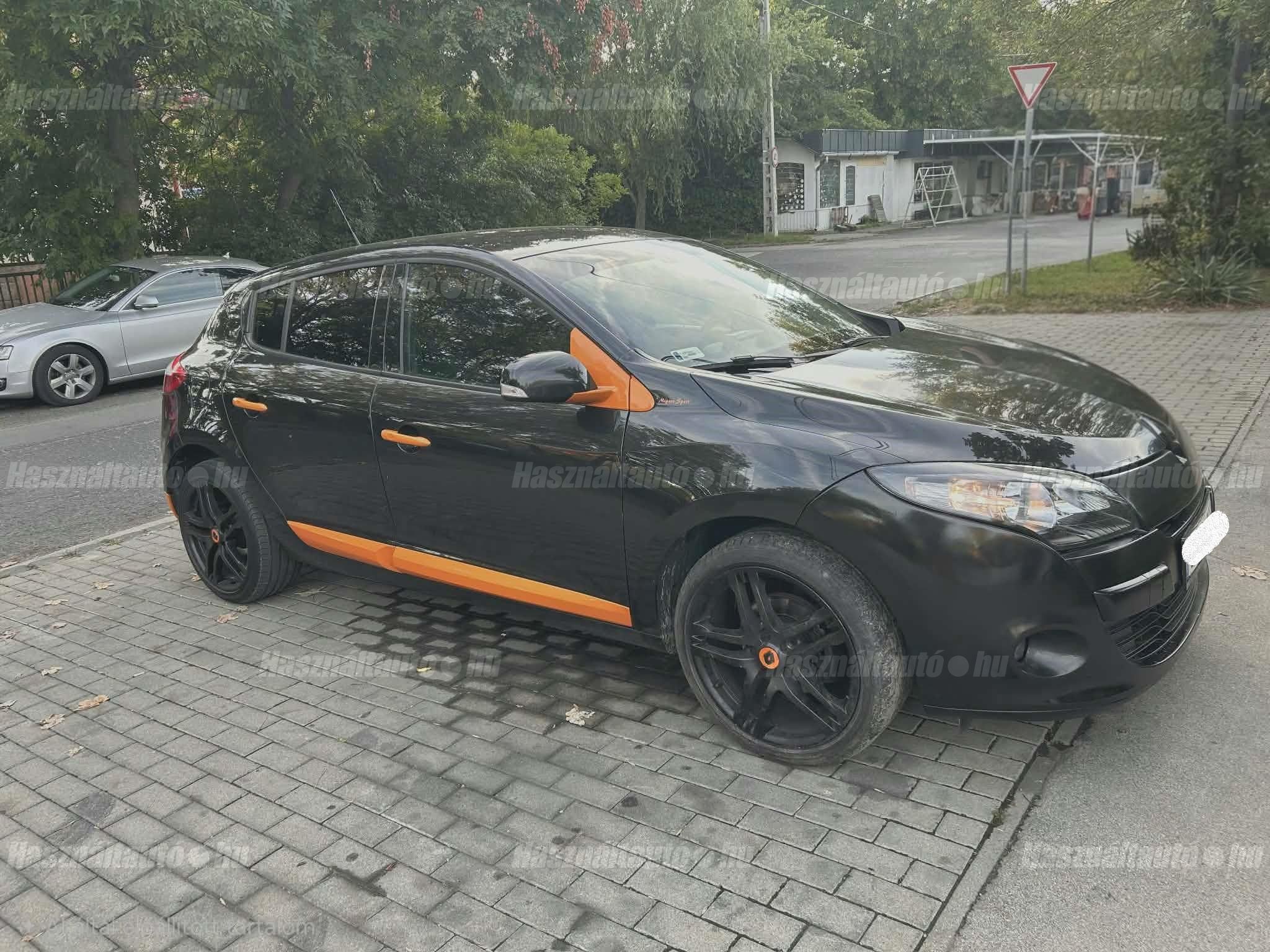 RENAULT MEGANE 2010/2 - 1