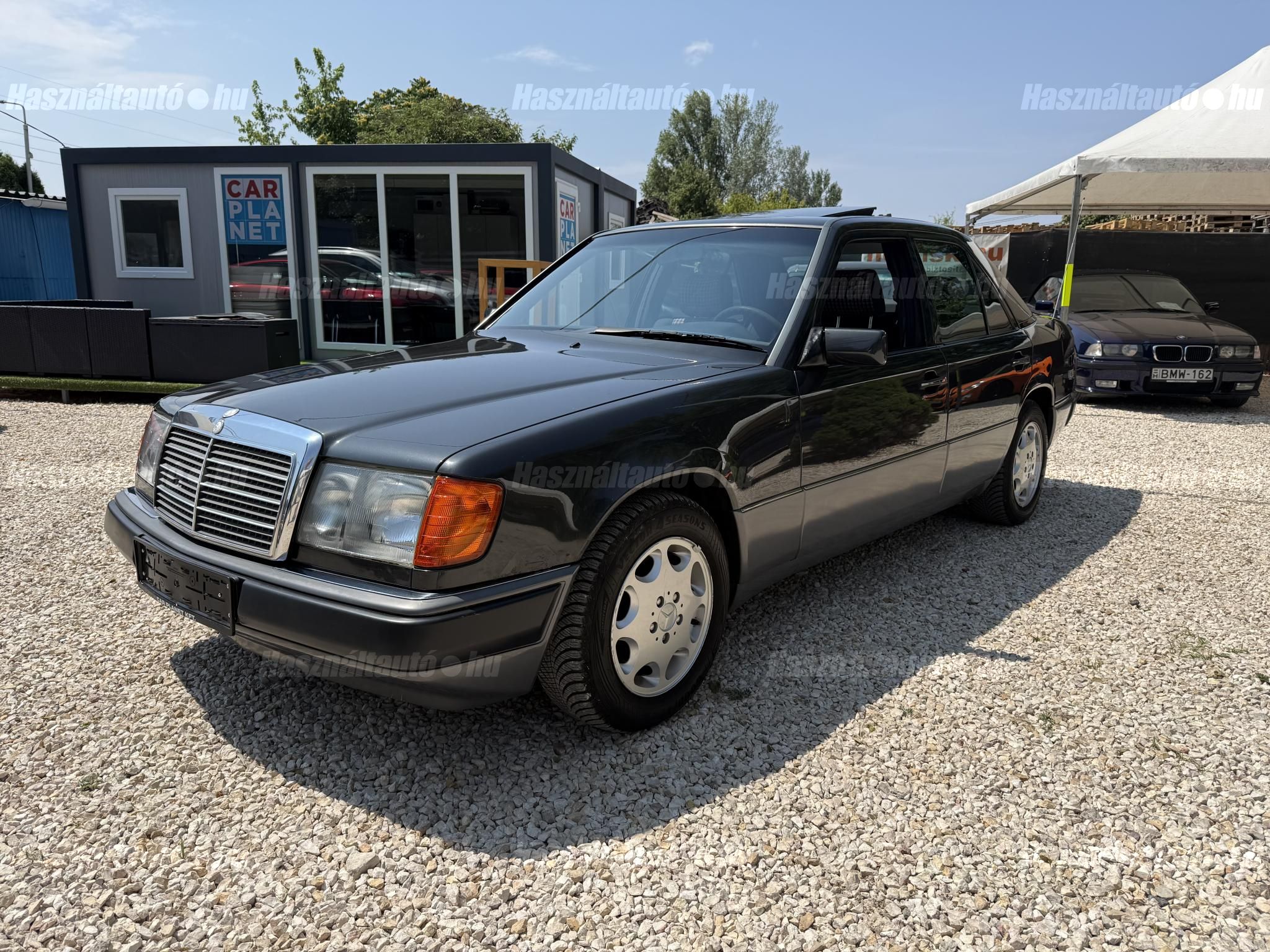 MERCEDES-BENZ E 200 1993/6 - 1
