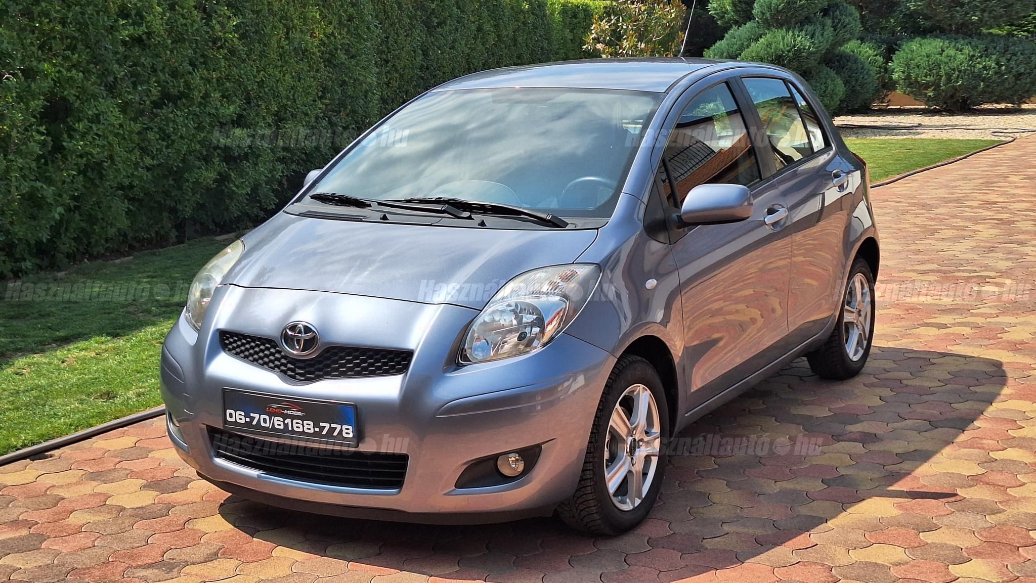 TOYOTA YARIS 2011/10 - 1