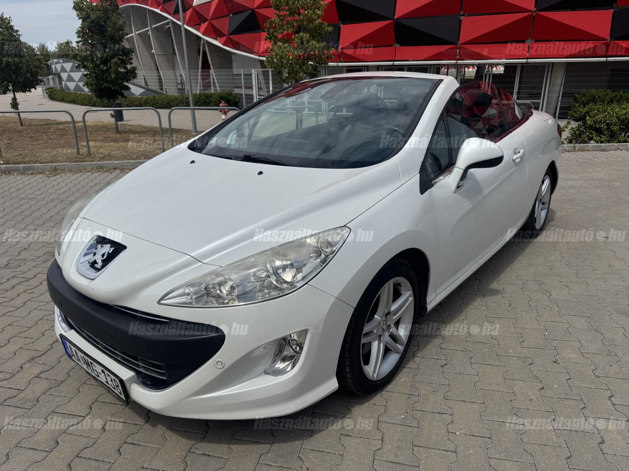 PEUGEOT 308 2011 - 1