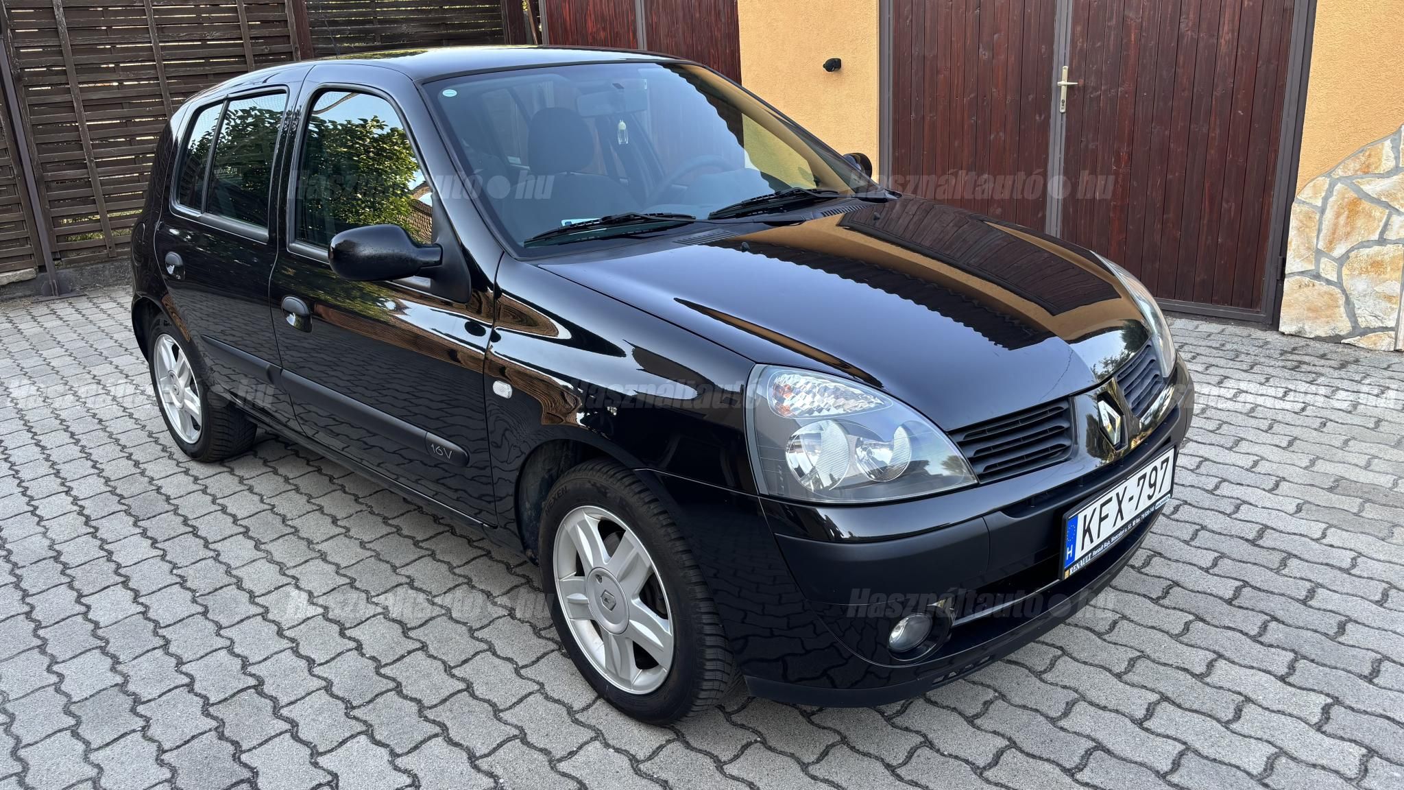 RENAULT CLIO 2006/8 - 1